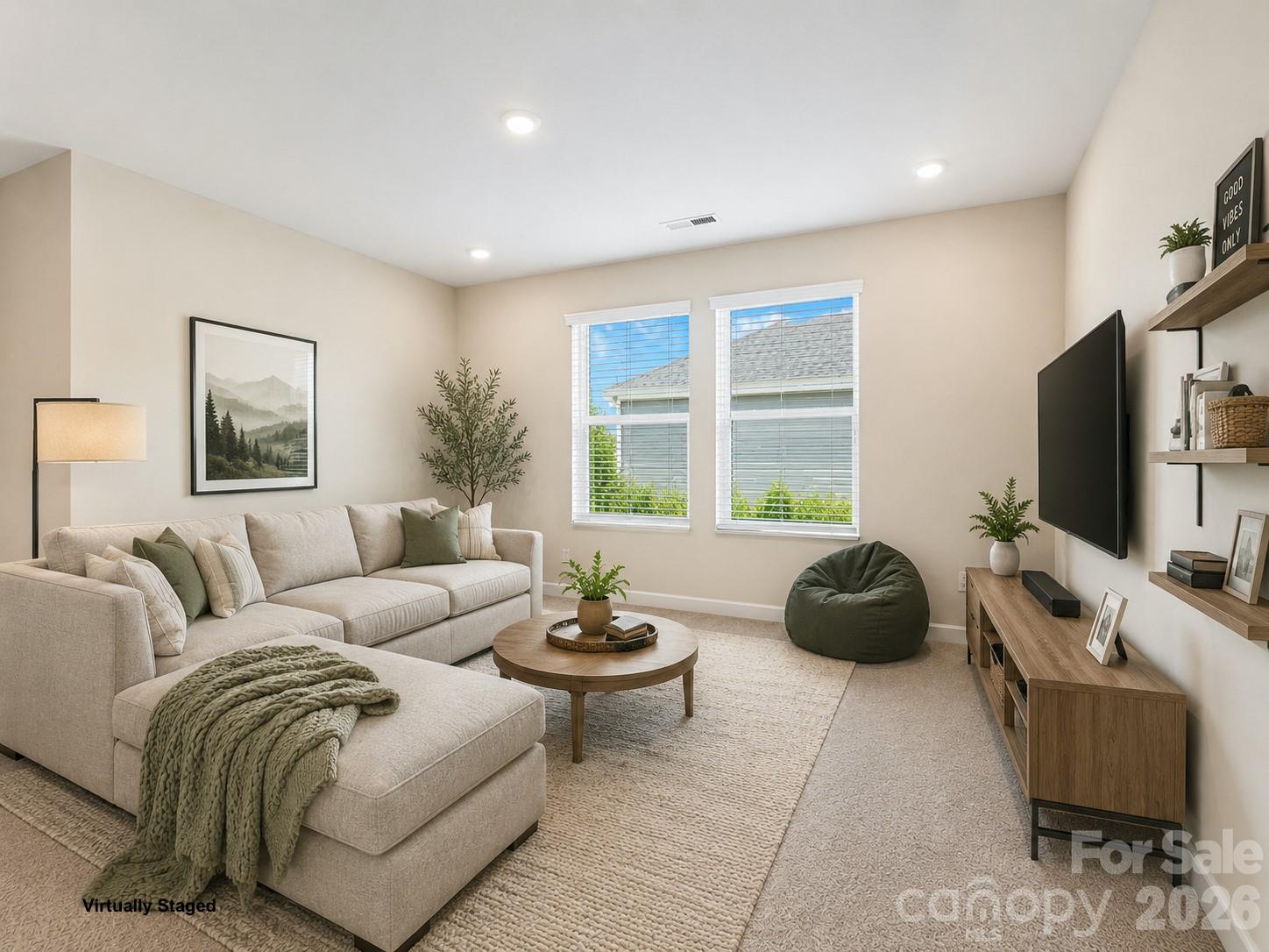 Spacious Loft; 2nd living, offie or media room - 518 Nixon Road, Belmont