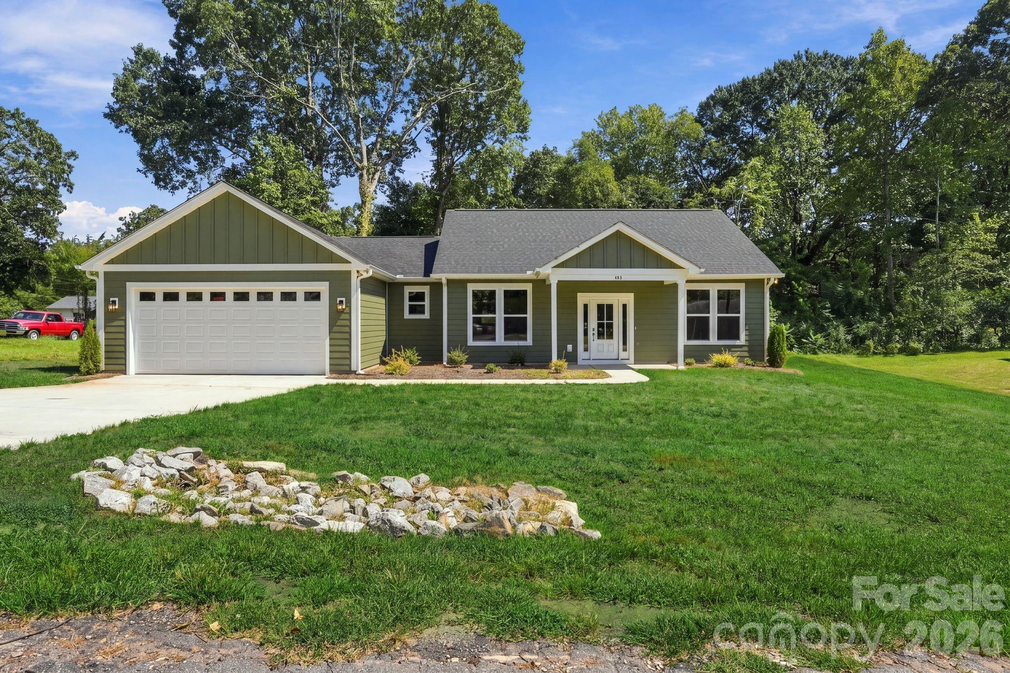 Single Family Residence at 413 Dogwood Lane, Statesville, photo 3 of 44