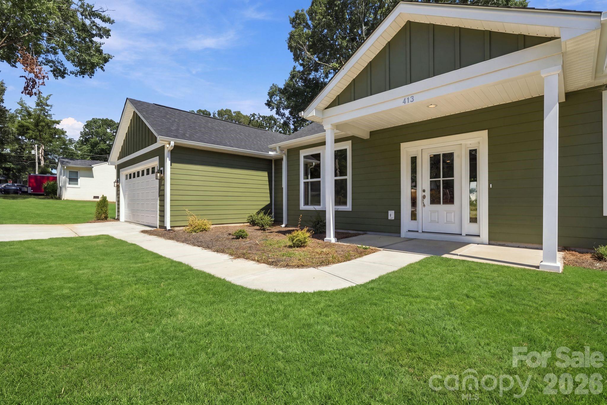 Single Family Residence at 413 Dogwood Lane, Statesville, photo 6 of 44