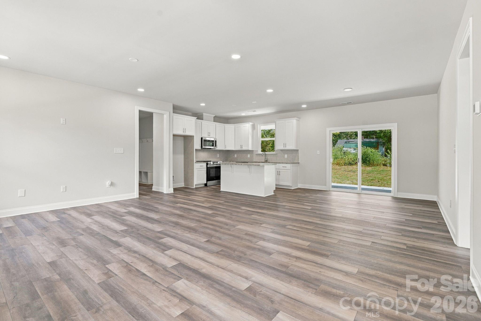 Single Family Residence at 413 Dogwood Lane, Statesville, photo 10 of 44