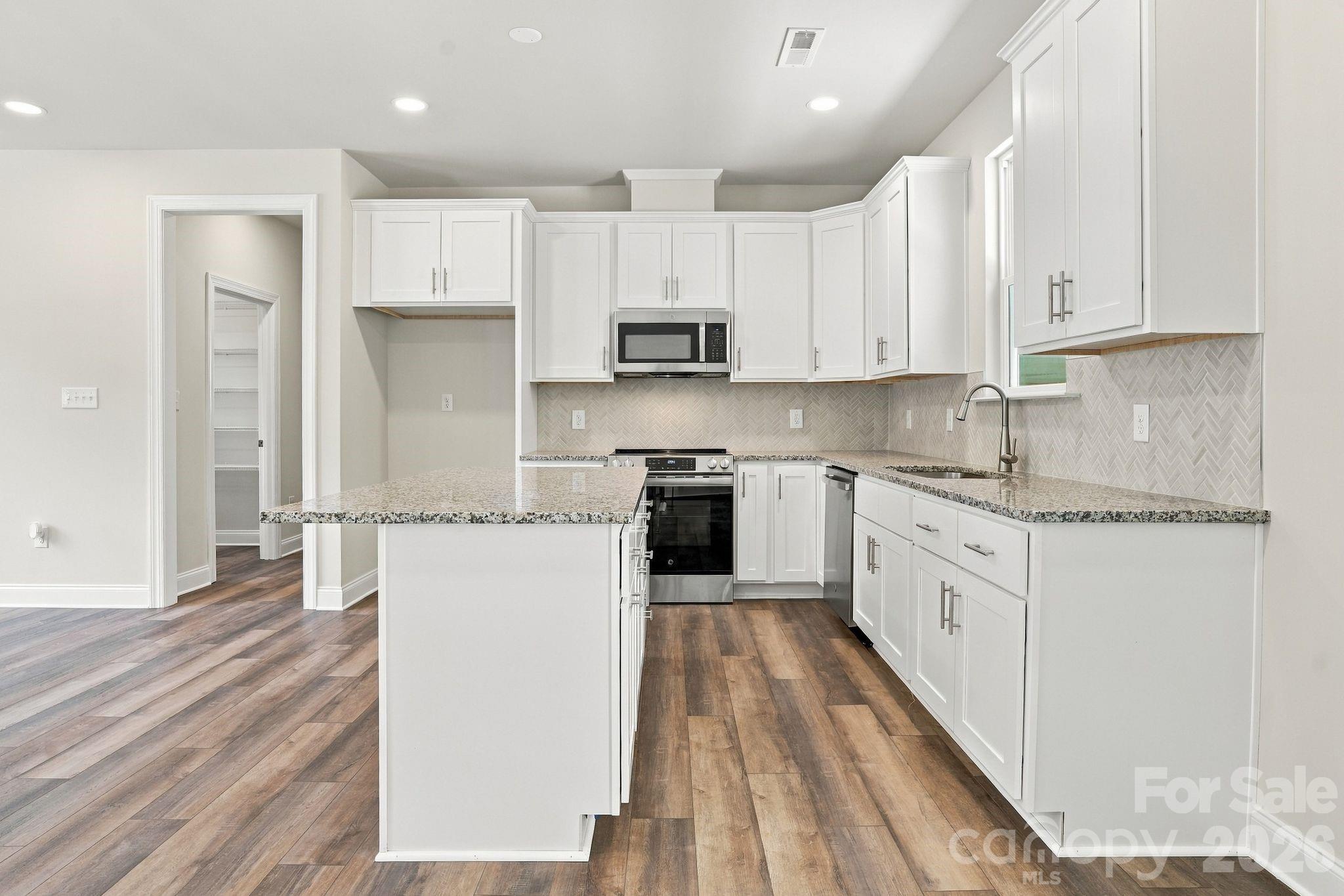 Single Family Residence at 413 Dogwood Lane, Statesville, photo 12 of 44