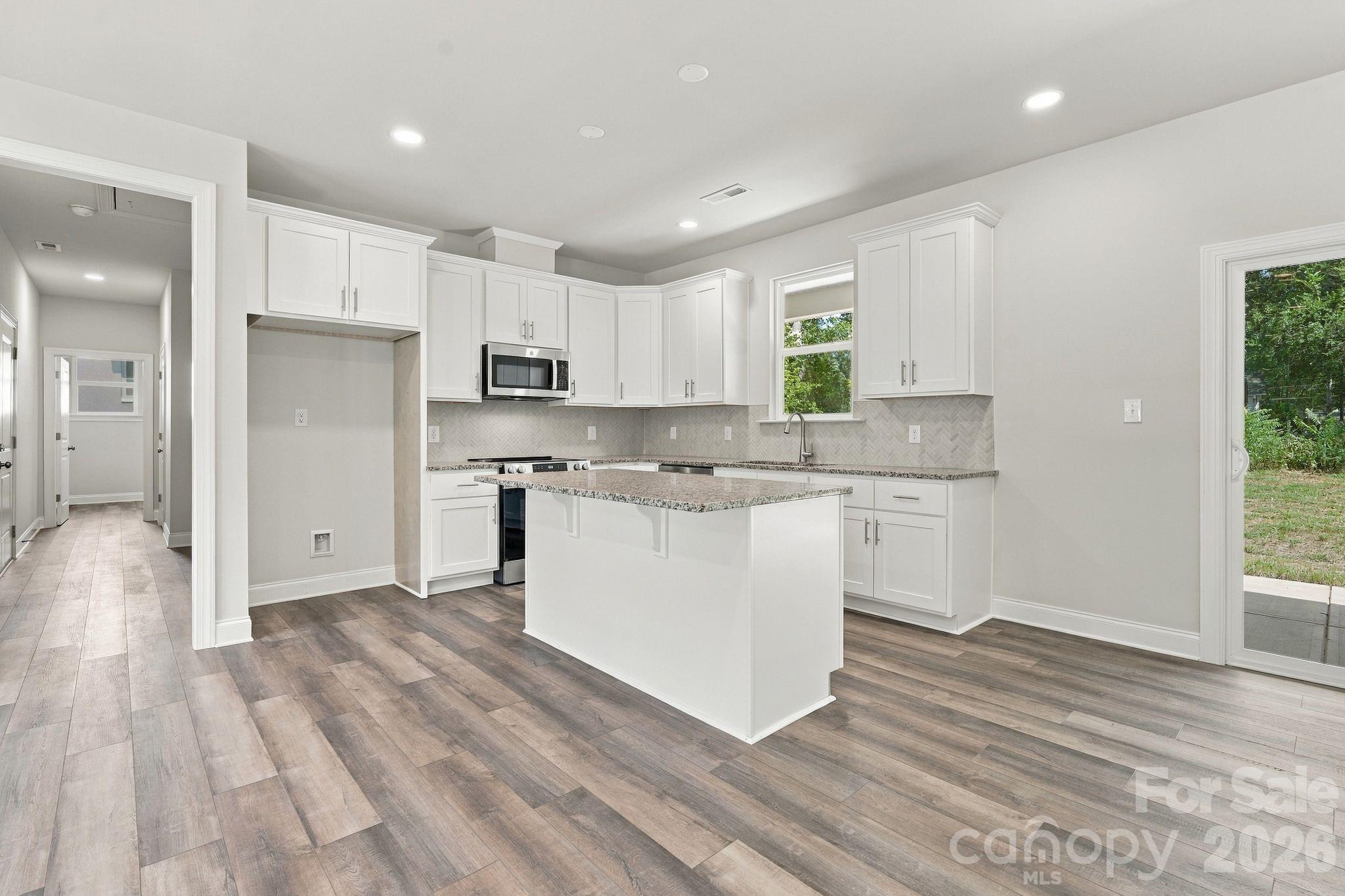 Single Family Residence at 413 Dogwood Lane, Statesville, photo 13 of 44