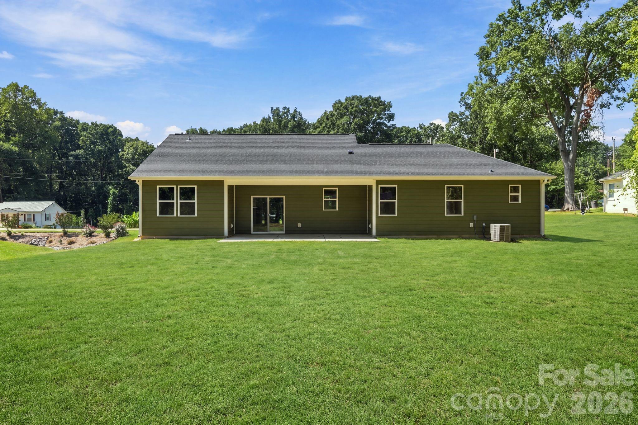 Single Family Residence at 413 Dogwood Lane, Statesville, photo 36 of 44
