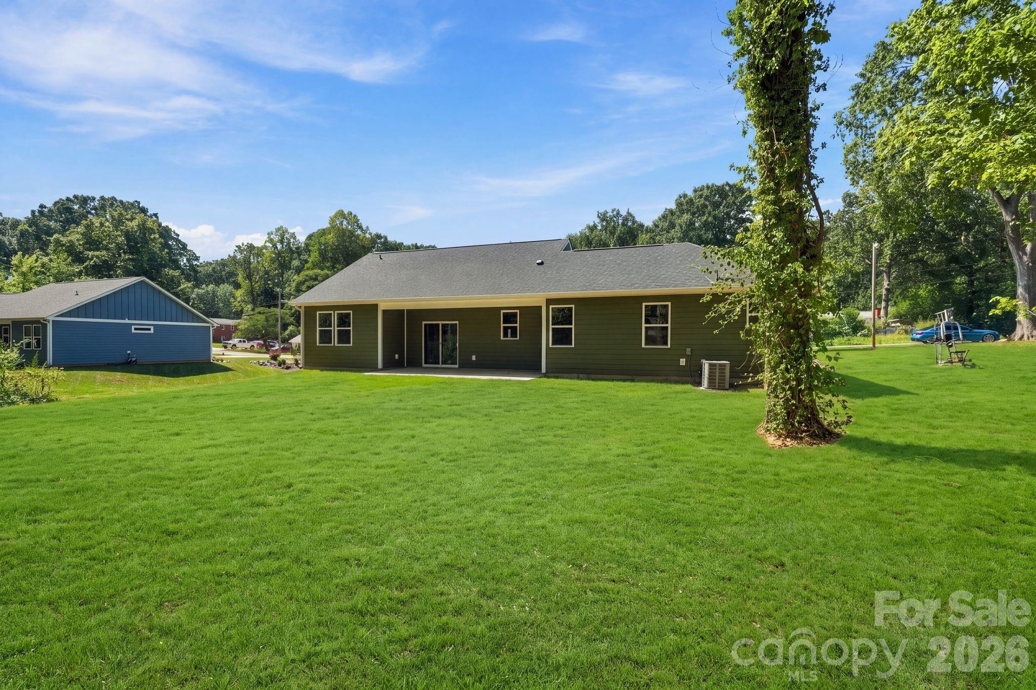 Single Family Residence at 413 Dogwood Lane, Statesville, photo 37 of 44