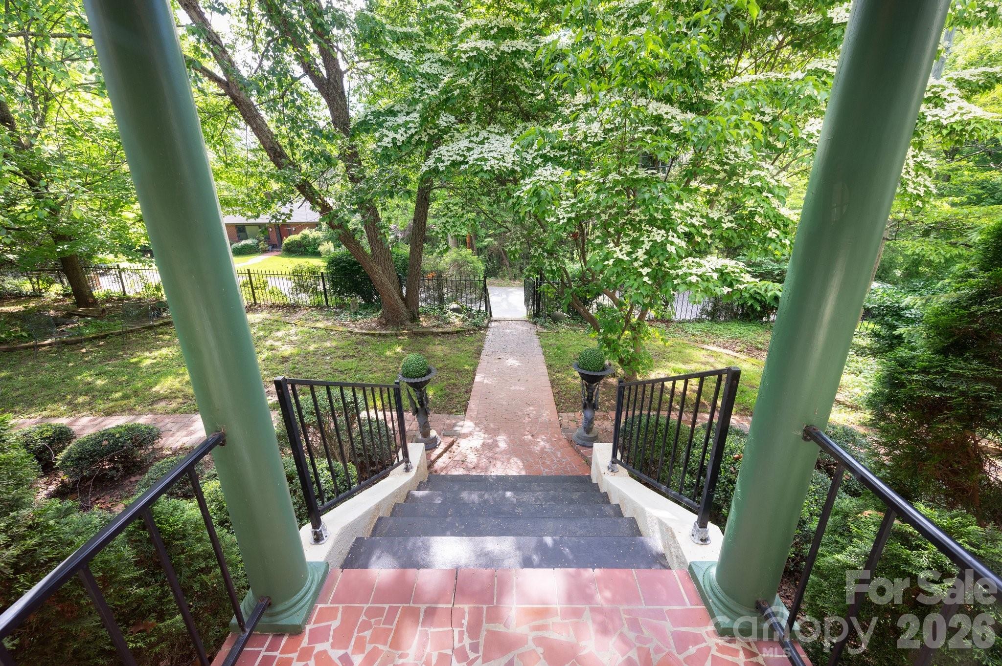 Single Family Residence at 303 Country Club Road, Asheville, photo 4 of 31