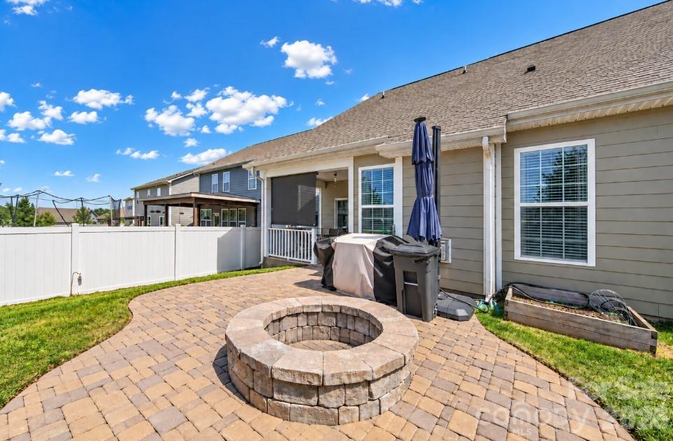 Single Family Residence at 1726 Santa Clara Trace, Clover, photo 24 of 29