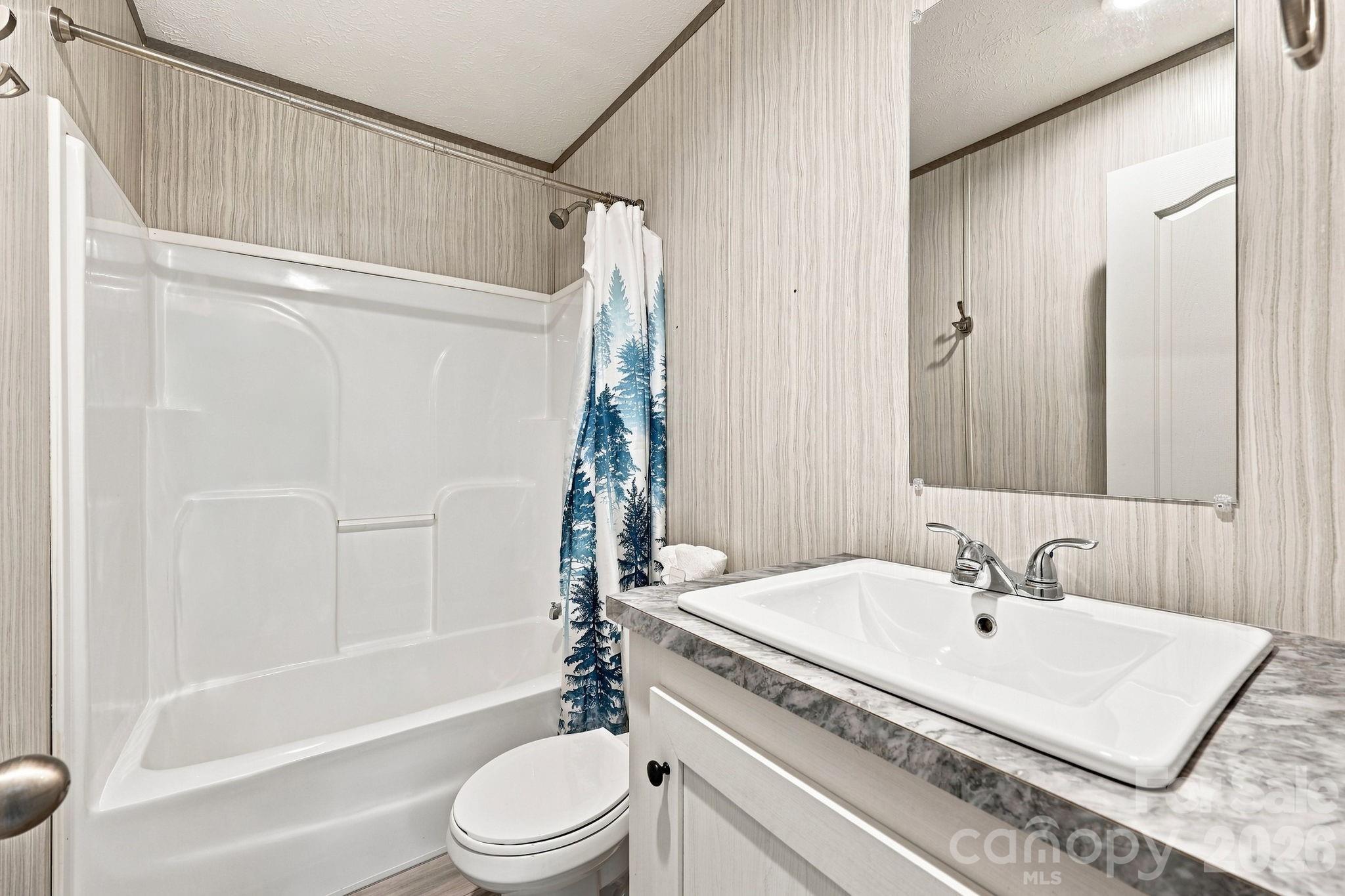 Guest Bath in Main Home - 146 & 148 Bradshaw Circle, Candler