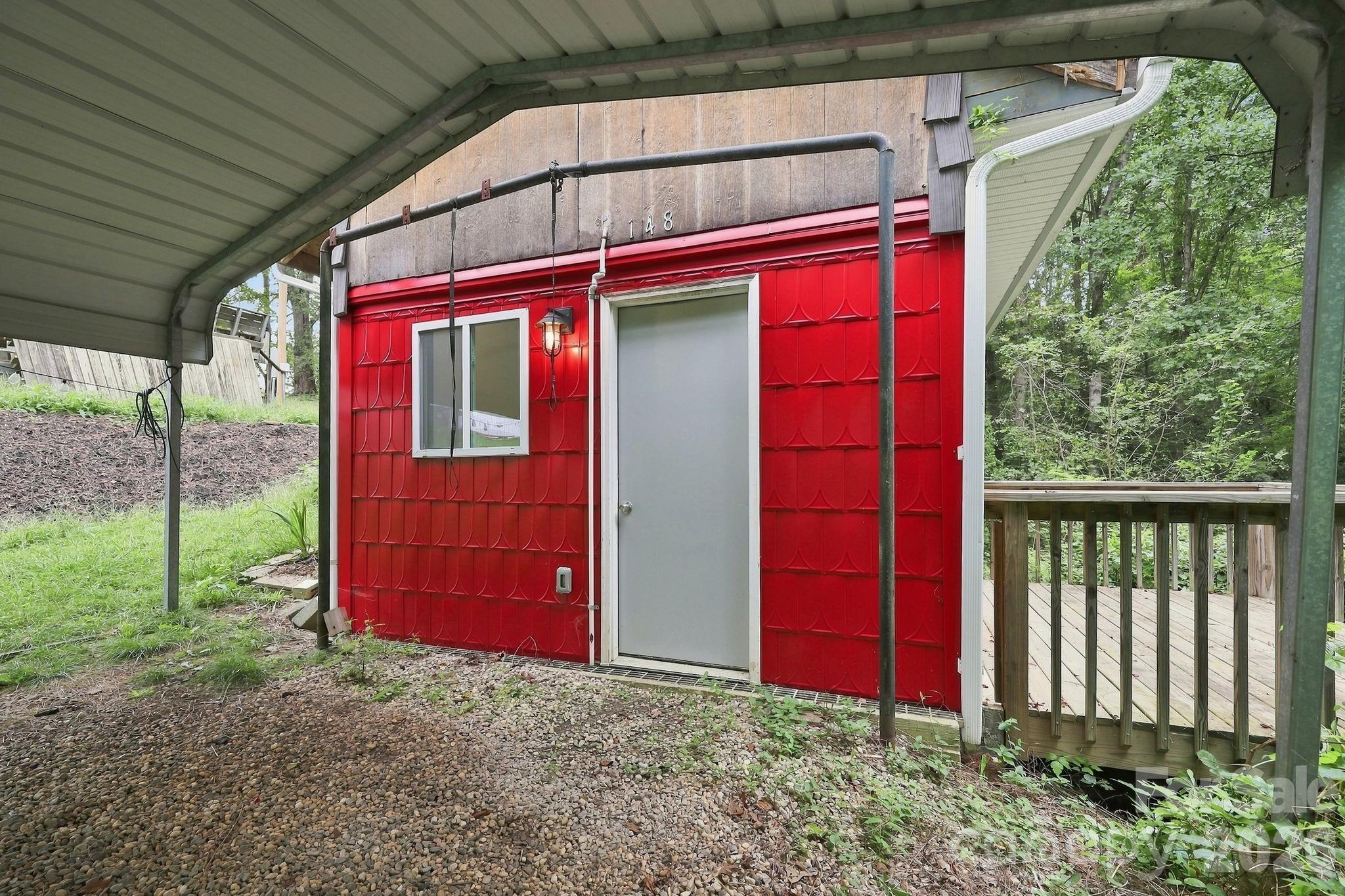 Second Living Quarters - Cute Entrance! - 146 & 148 Bradshaw Circle, Candler