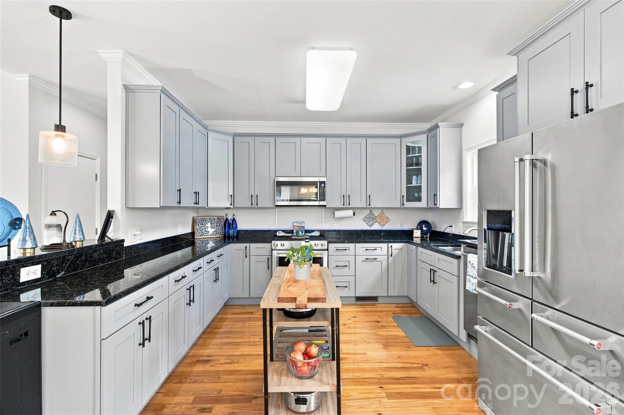 Single Family Residence at 7189 Windy Pine Circle, Denver, photo 12 of 33
