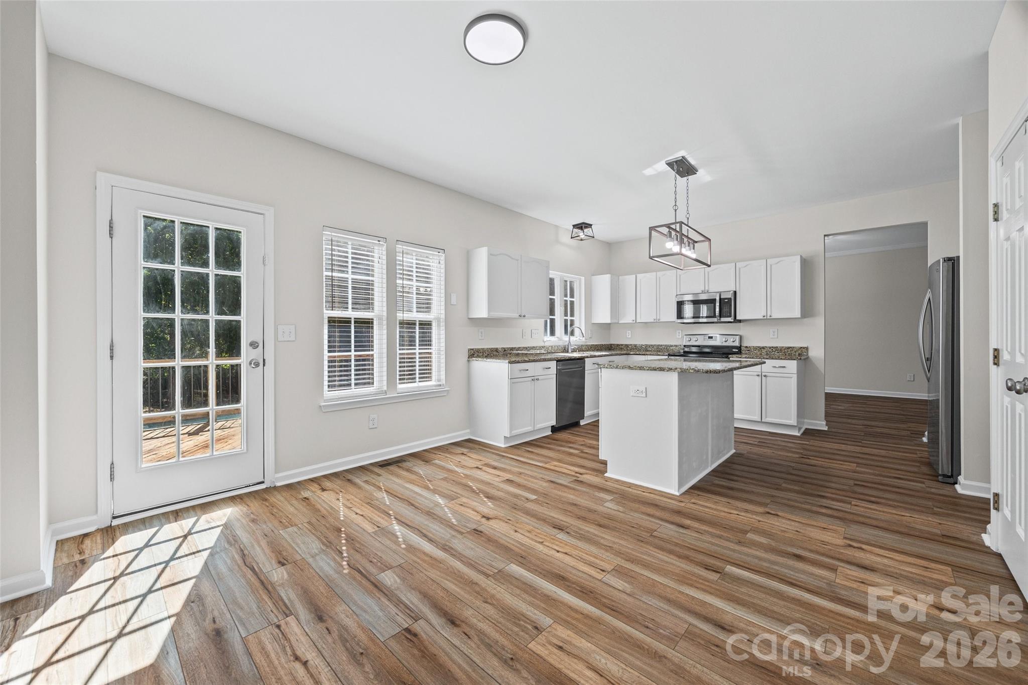 Single Family Residence at 115 Doby Creek Court, Fort Mill, photo 16 of 46