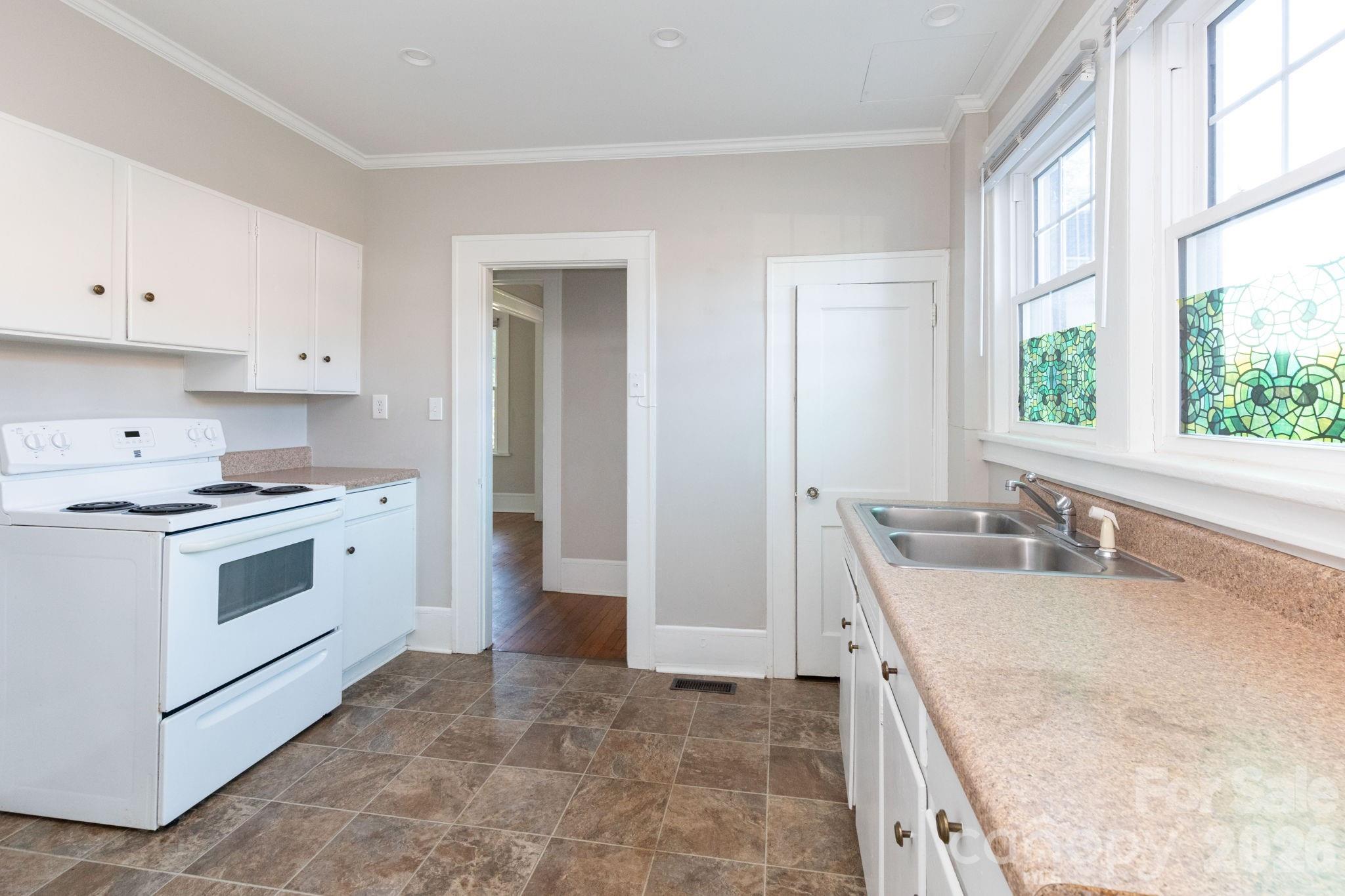 Kitchen - main - 16 Gracelyn Road, Asheville