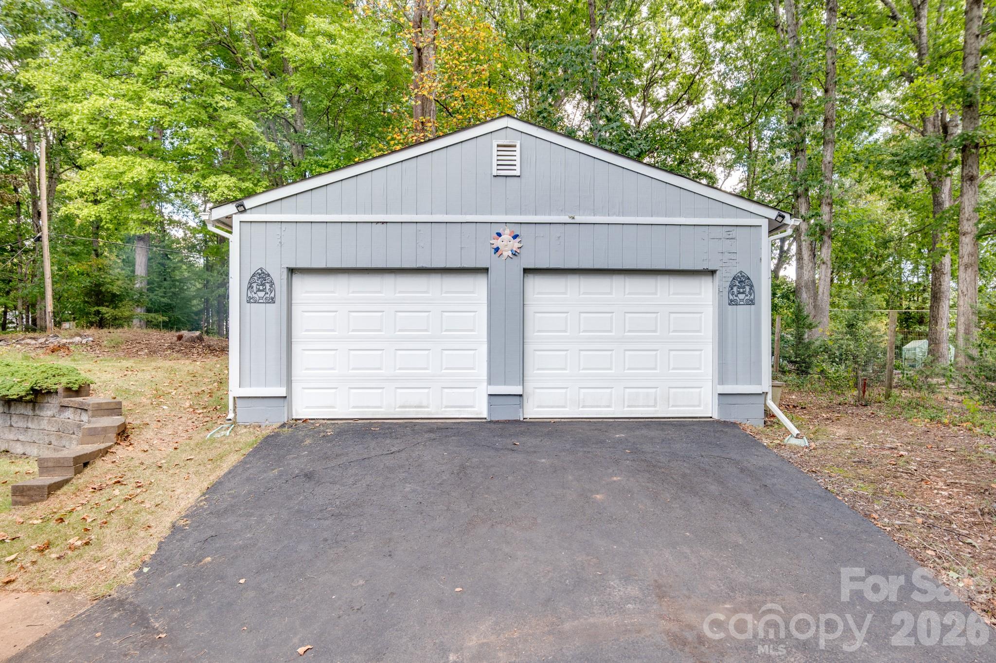 Single Family Residence at 1732 Forest Lake Drive, Rock Hill, photo 2 of 30