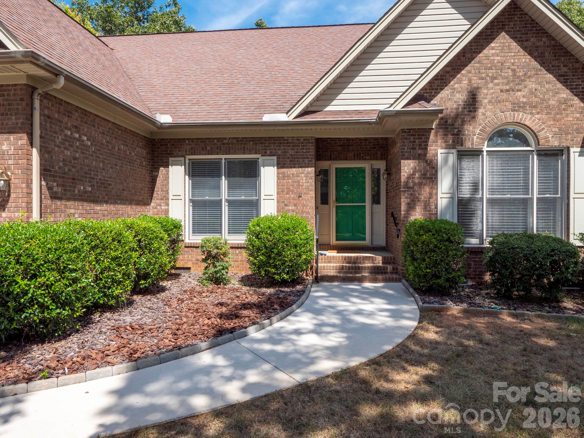 Come on in - 1137 Millwright Lane, Matthews