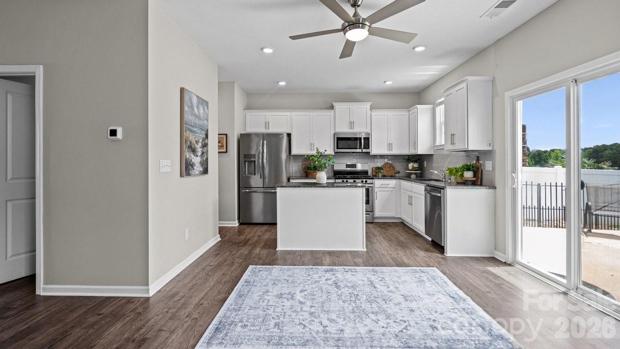 Single Family Residence at 179 Atwater Landing Drive, Mooresville, photo 13 of 34