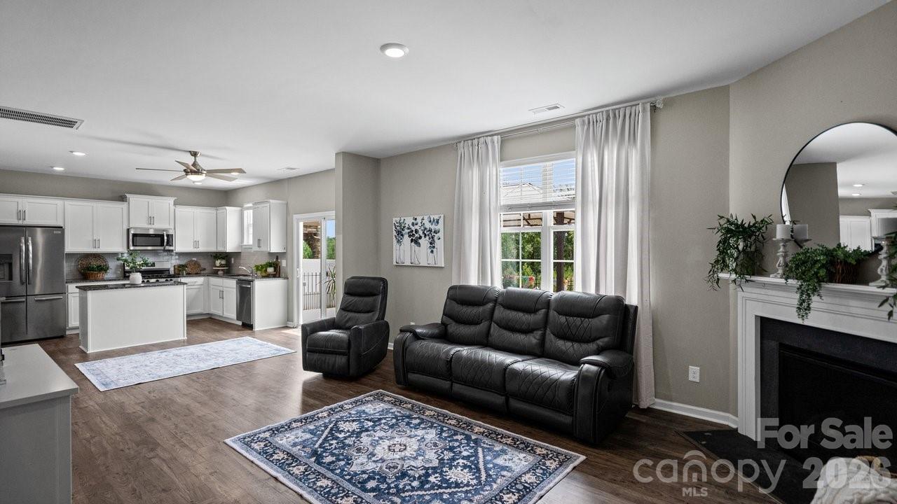 Single Family Residence at 179 Atwater Landing Drive, Mooresville, photo 15 of 34