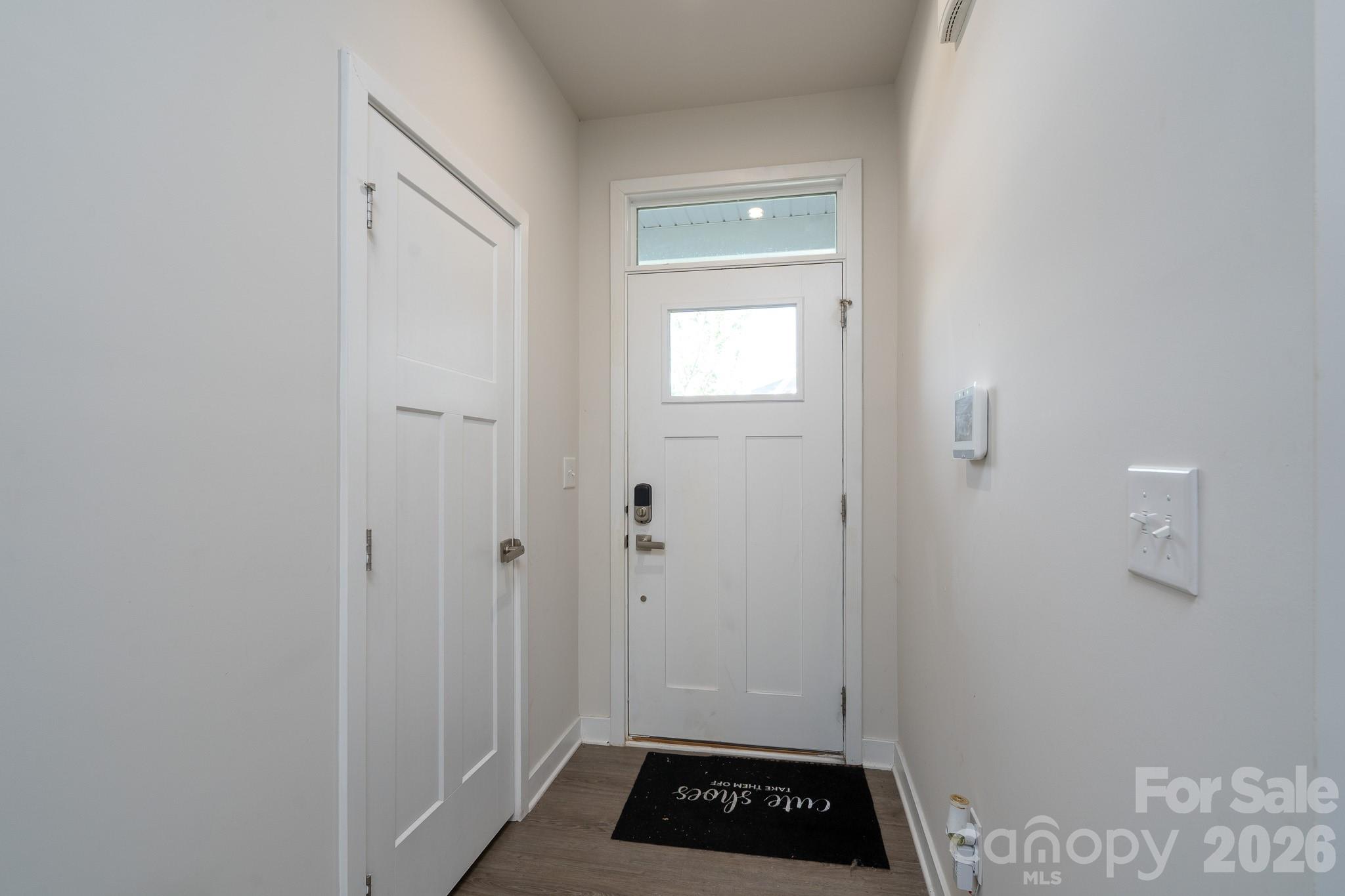 Townhouse at 712 Hazel Way, Denver, photo 4 of 17