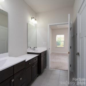 Townhouse at 712 Hazel Way, Denver, photo 11 of 17