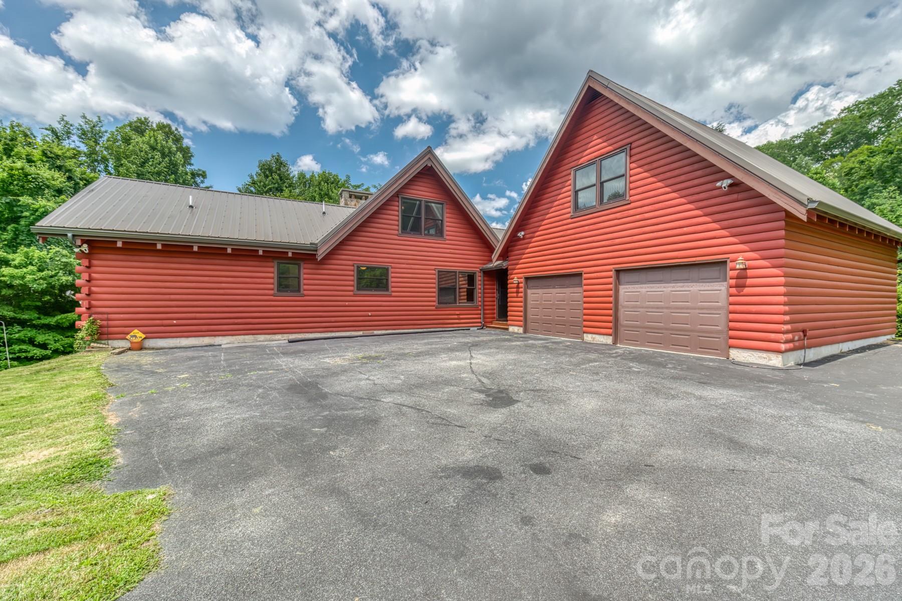 Single Family Residence at 5023 Elk Park Highway, Elk Park, photo 44 of 48