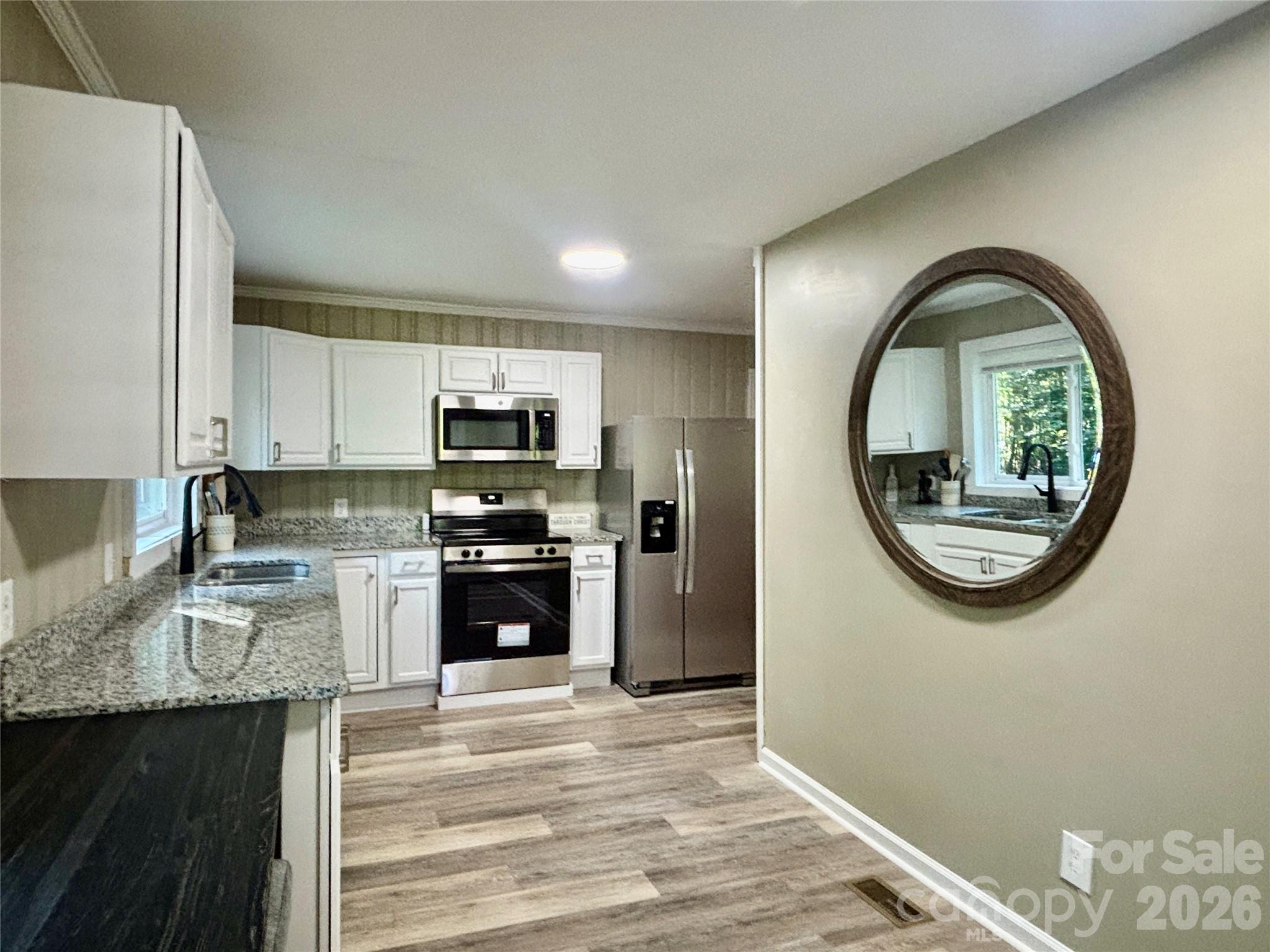 Kitchen - 6622 Mountain Grove Road, Hickory