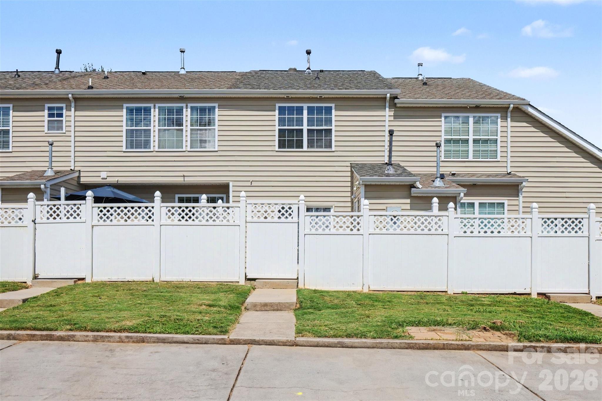 Townhouse at 8033 Willow Branch Drive, Waxhaw, photo 20 of 25