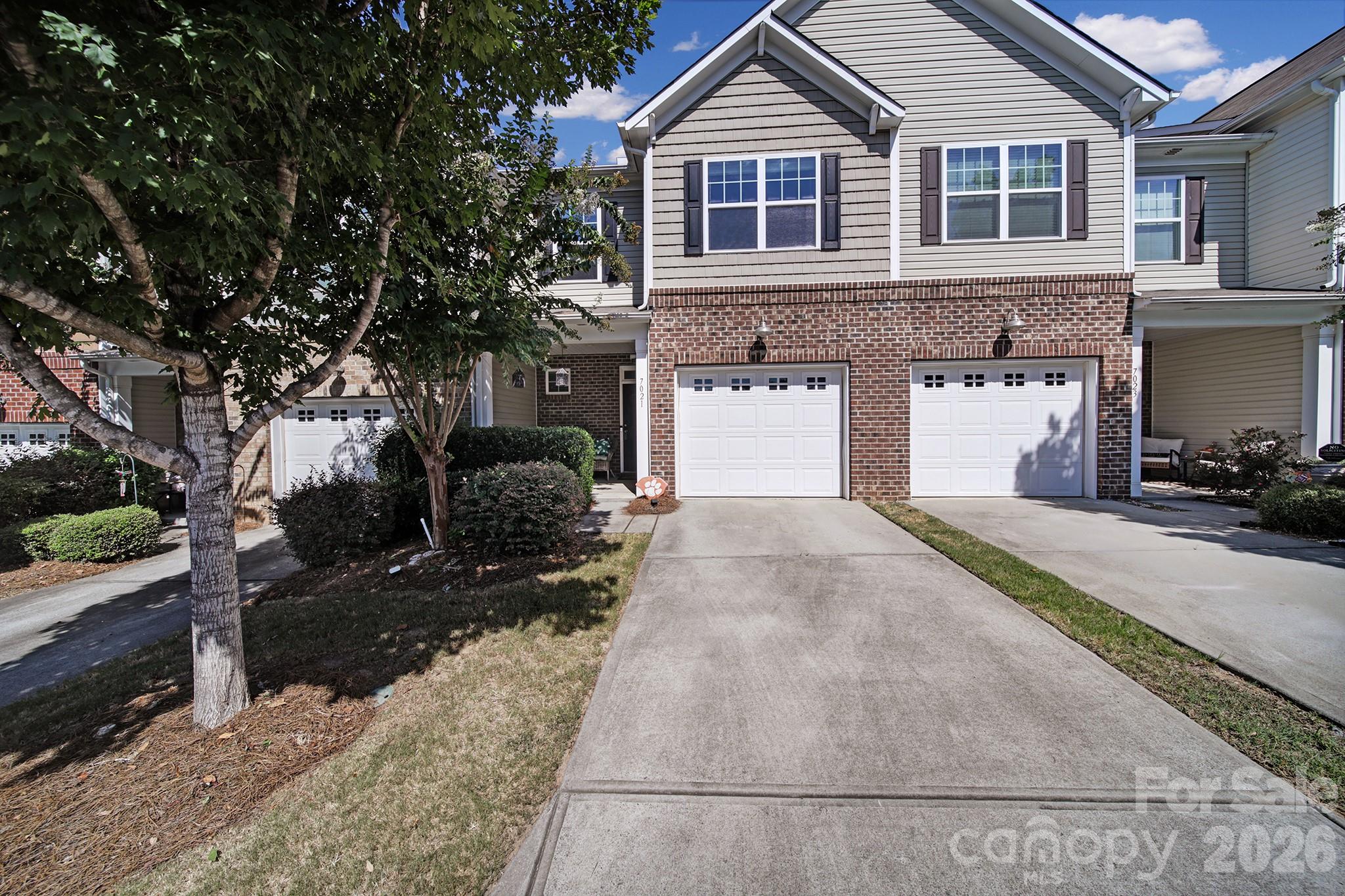 7021 Woodsbay Lane