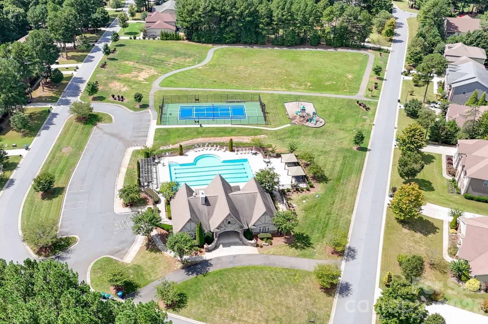 Single Family Residence at 270 S San Agustin Drive, Mooresville, photo 40 of 48