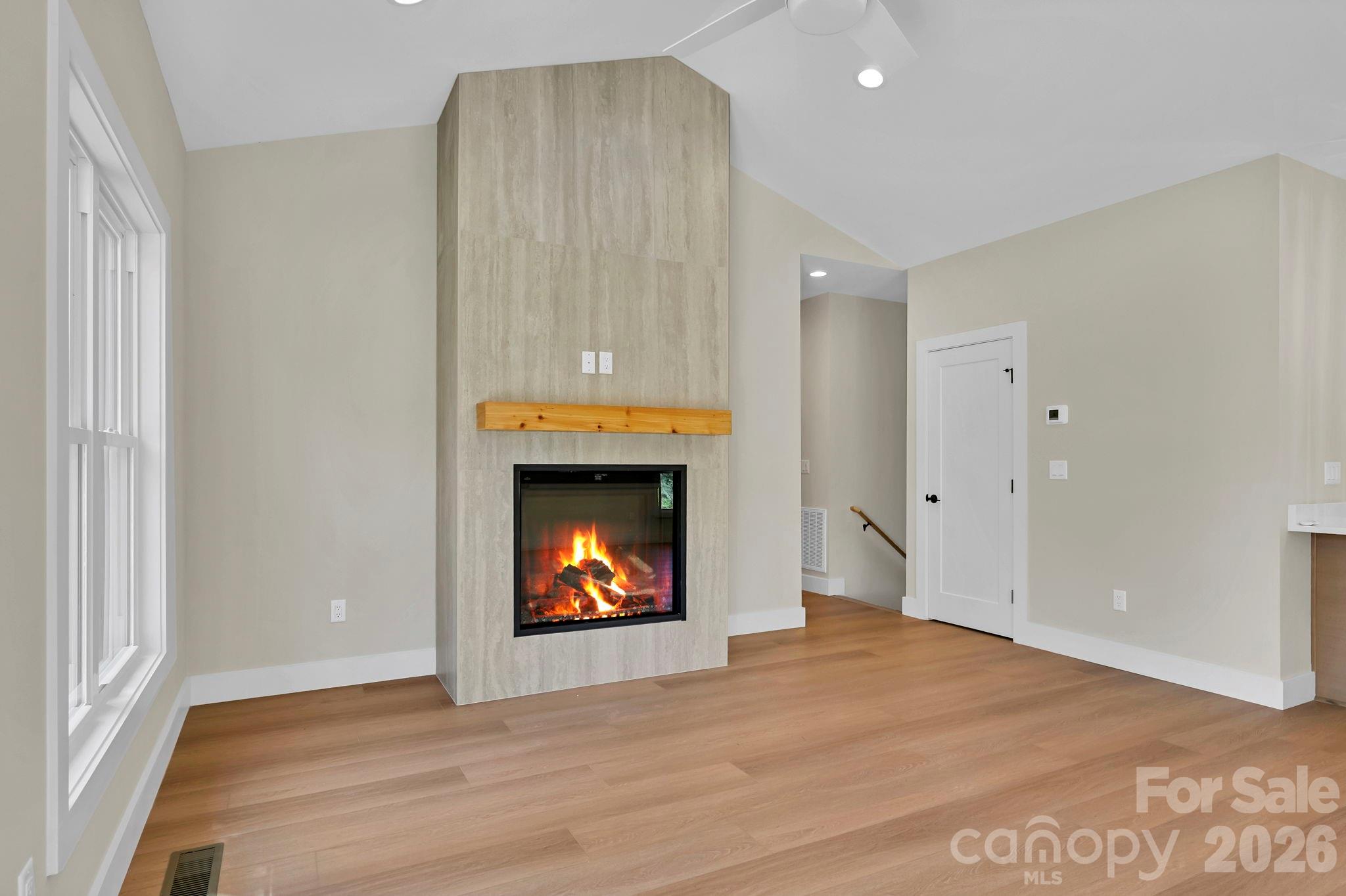 Single Family Residence at 34 Mountain View Road, Asheville, photo 7 of 43