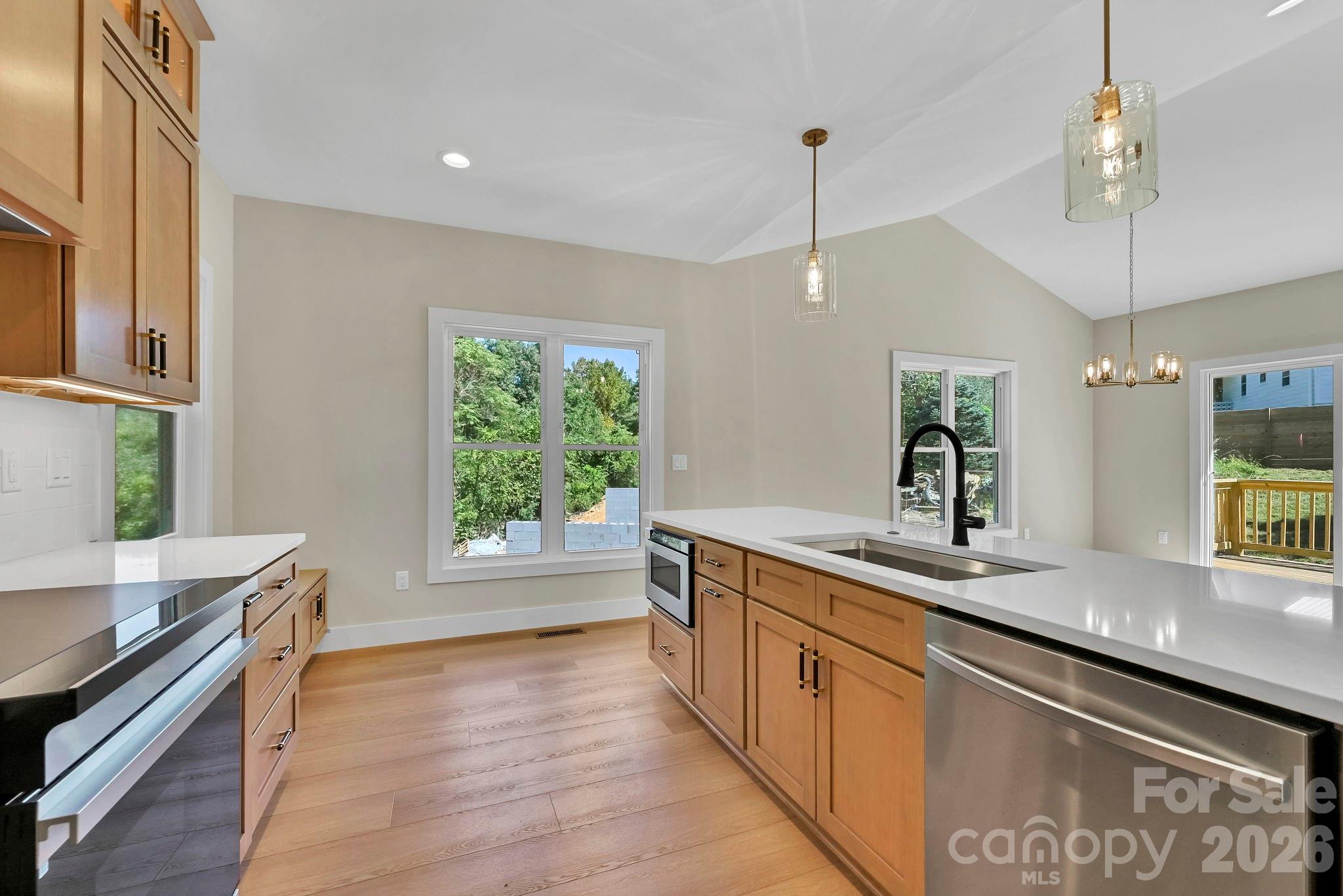Single Family Residence at 34 Mountain View Road, Asheville, photo 15 of 43