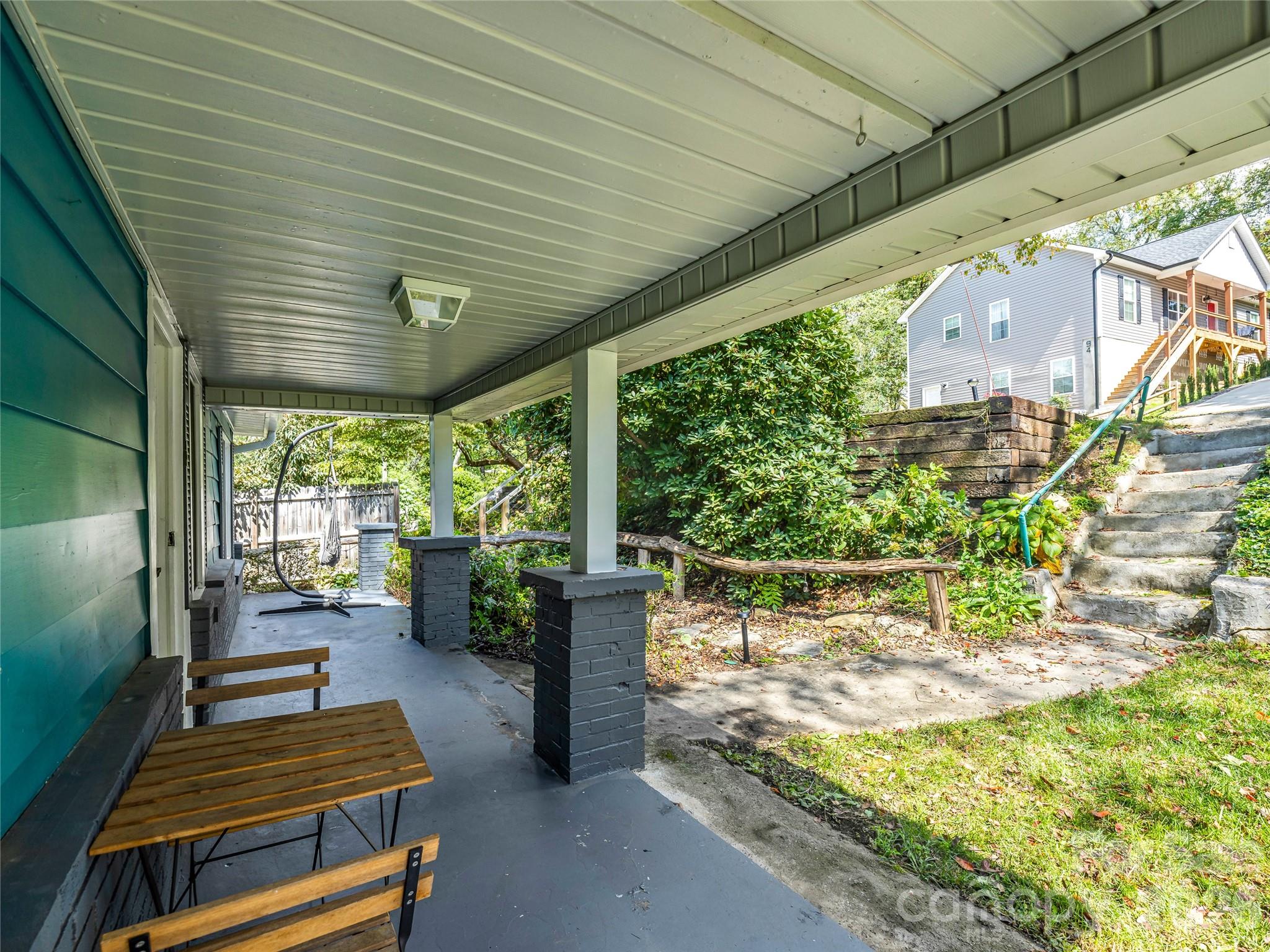 Single Family Residence at 91 Deaver Street, Asheville, photo 2 of 29