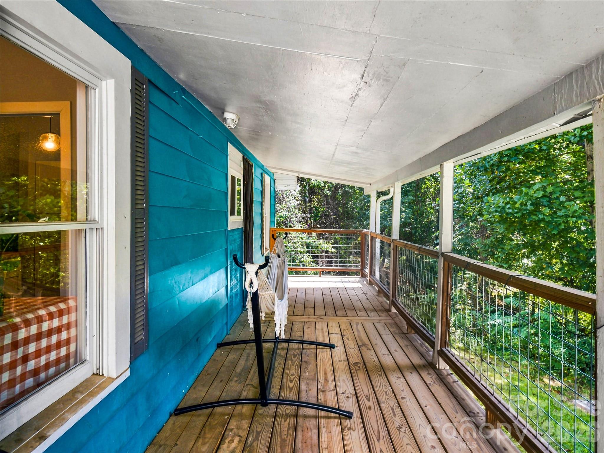 Single Family Residence at 91 Deaver Street, Asheville, photo 18 of 29