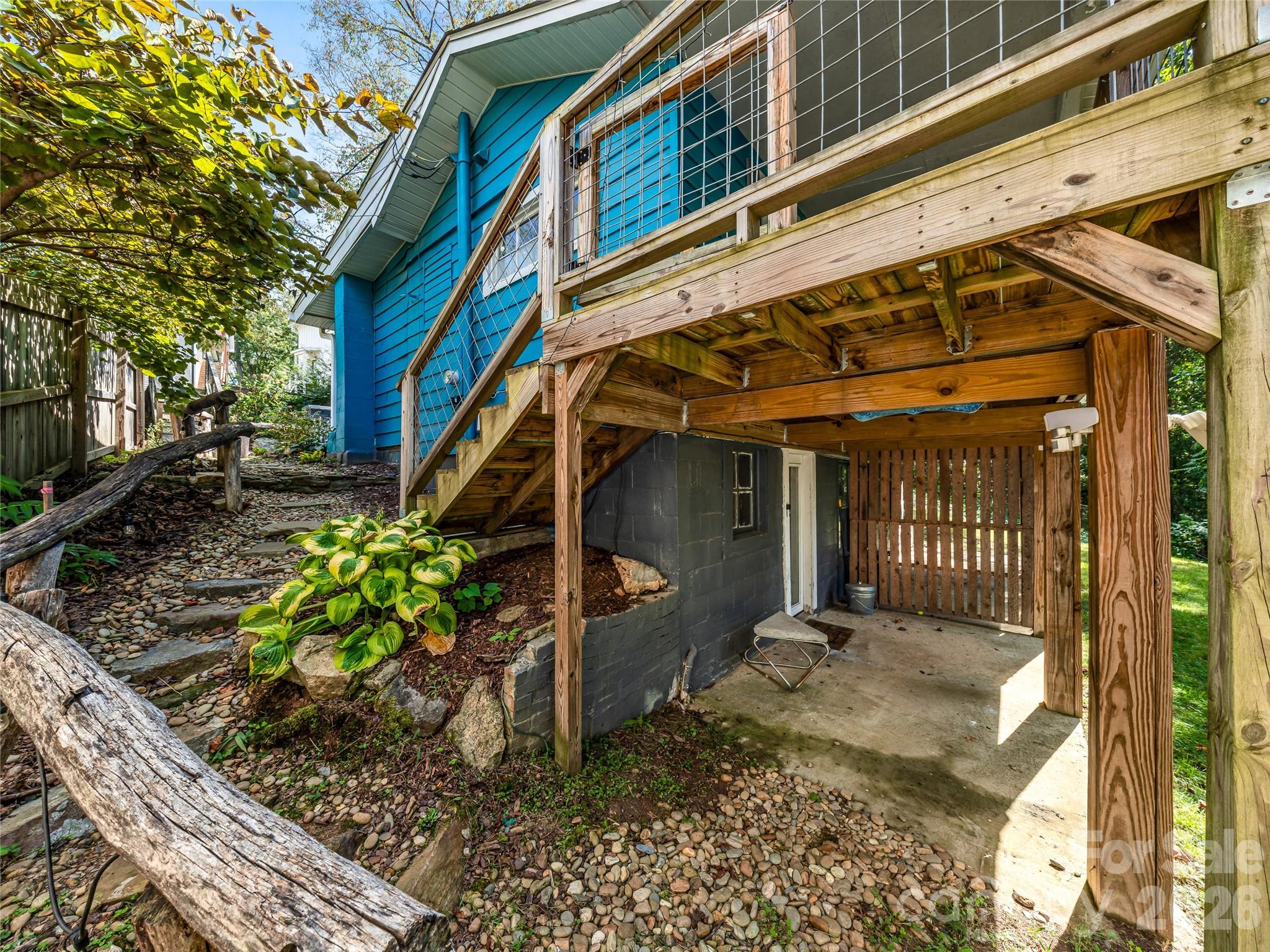 Single Family Residence at 91 Deaver Street, Asheville, photo 25 of 29