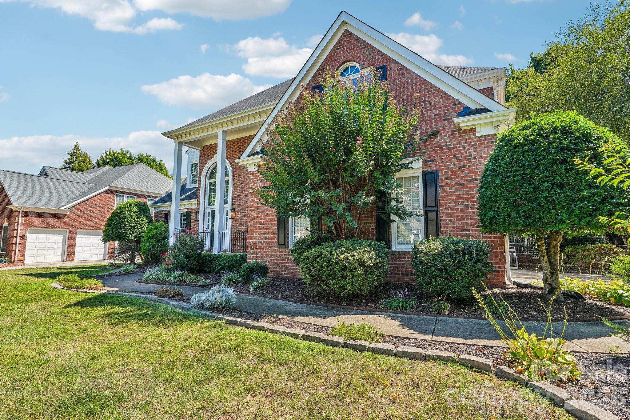Single Family Residence at 10204 Vixen Lane, Huntersville, photo 3 of 45