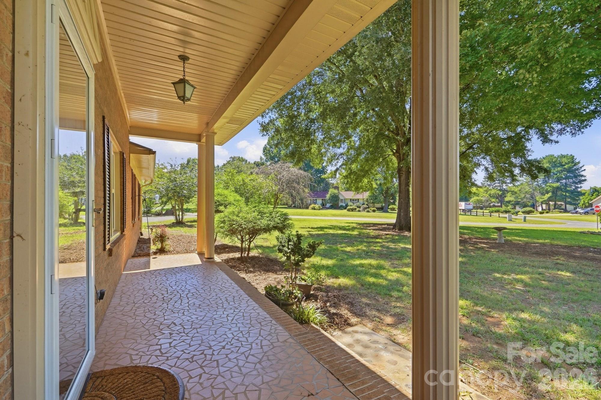 Single Family Residence at 710 Frontier Circle, China Grove, photo 3 of 33