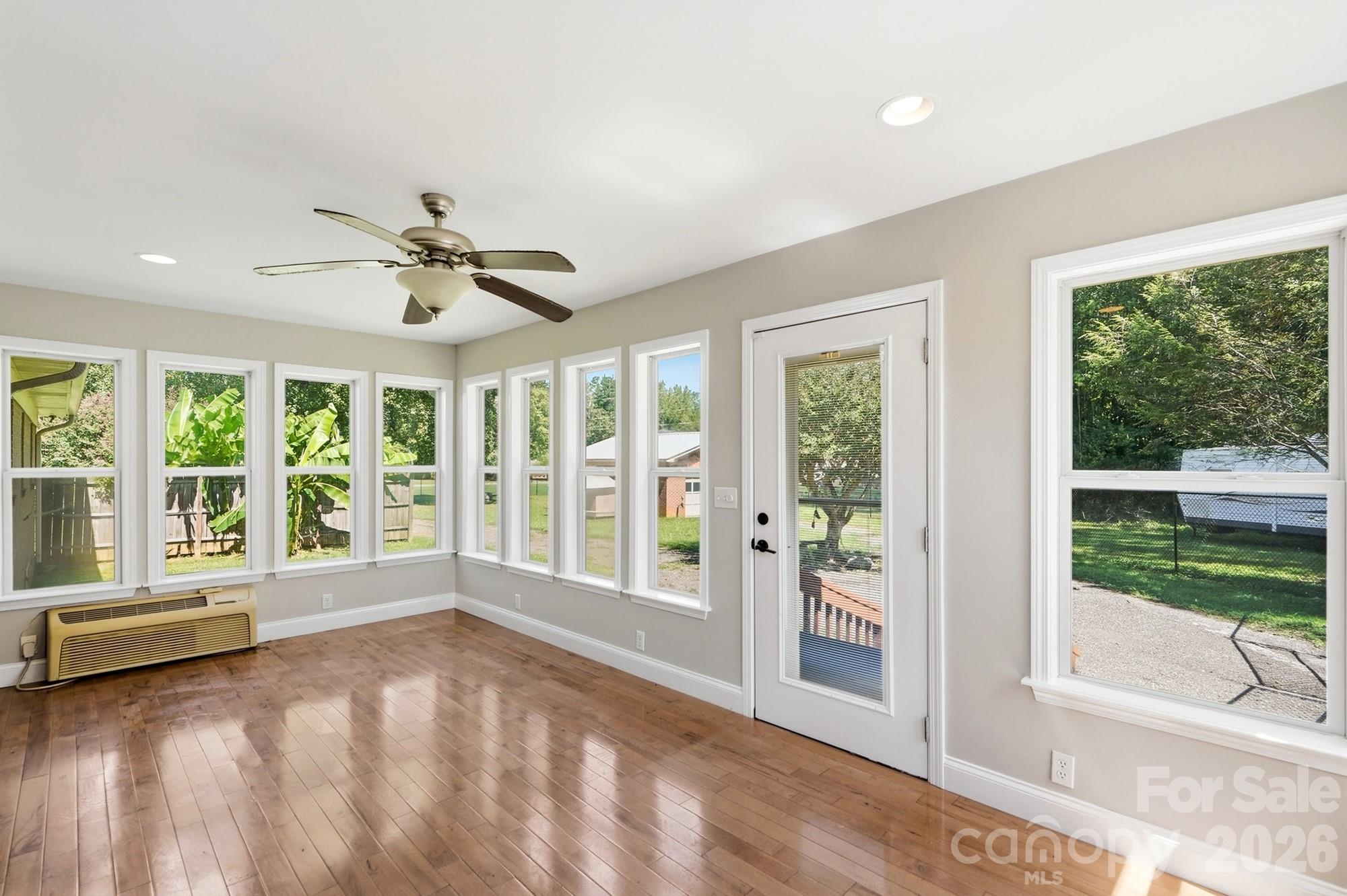 Single Family Residence at 710 Frontier Circle, China Grove, photo 12 of 33