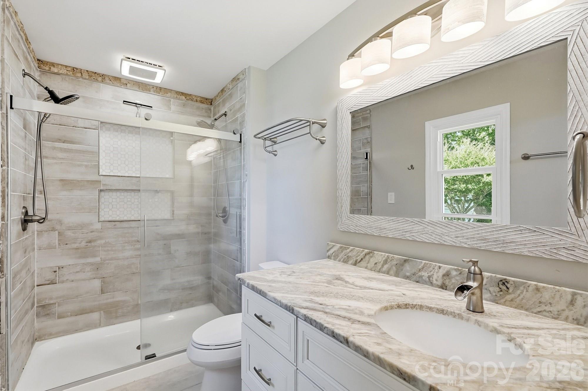 Single Family Residence at 710 Frontier Circle, China Grove, photo 18 of 33