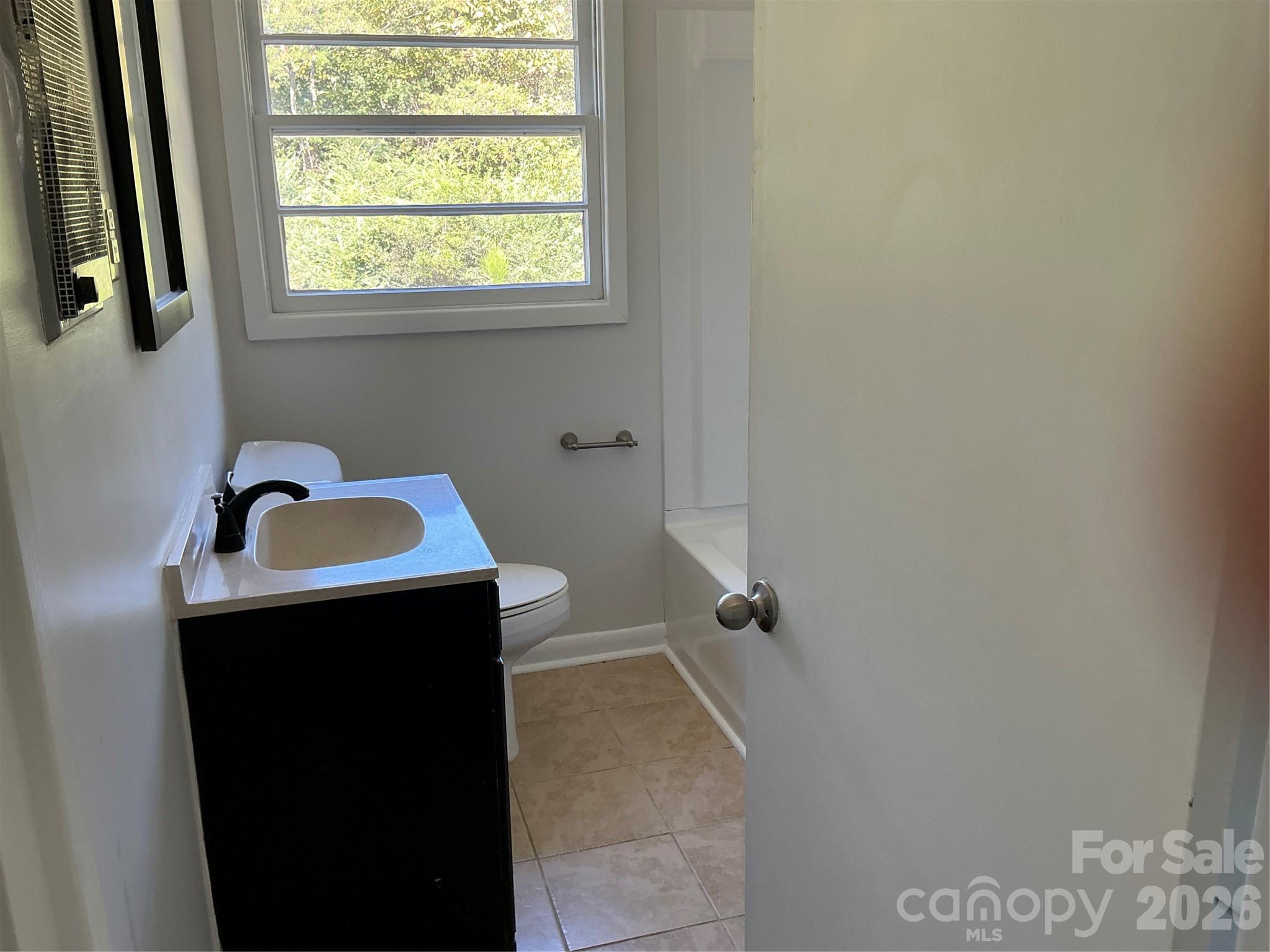 Single Family Residence at 3039 Hands Mill Highway, York, photo 16 of 21