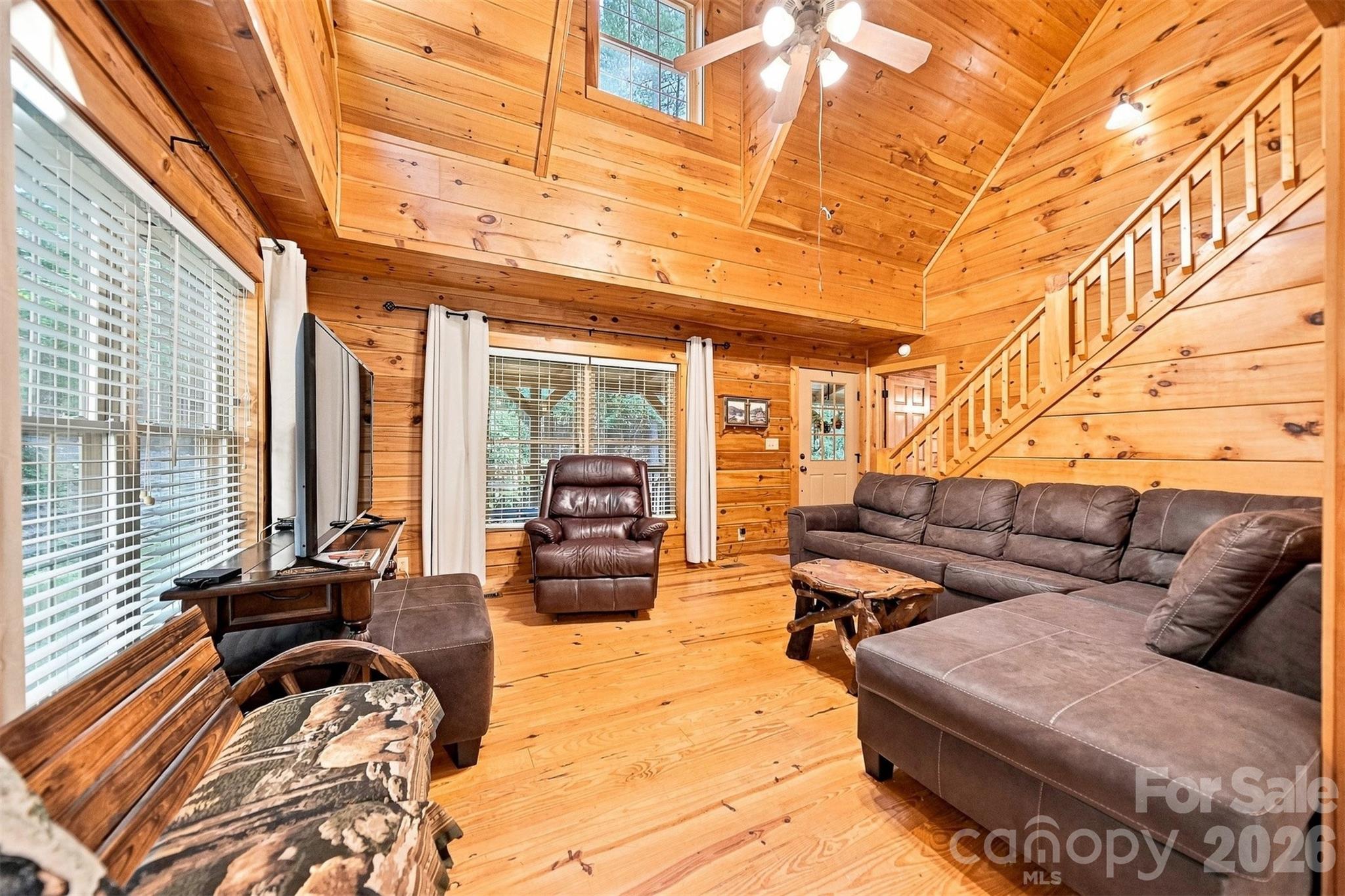 Single Family Residence at 963 Double Eagle Drive, Nebo, photo 6 of 48