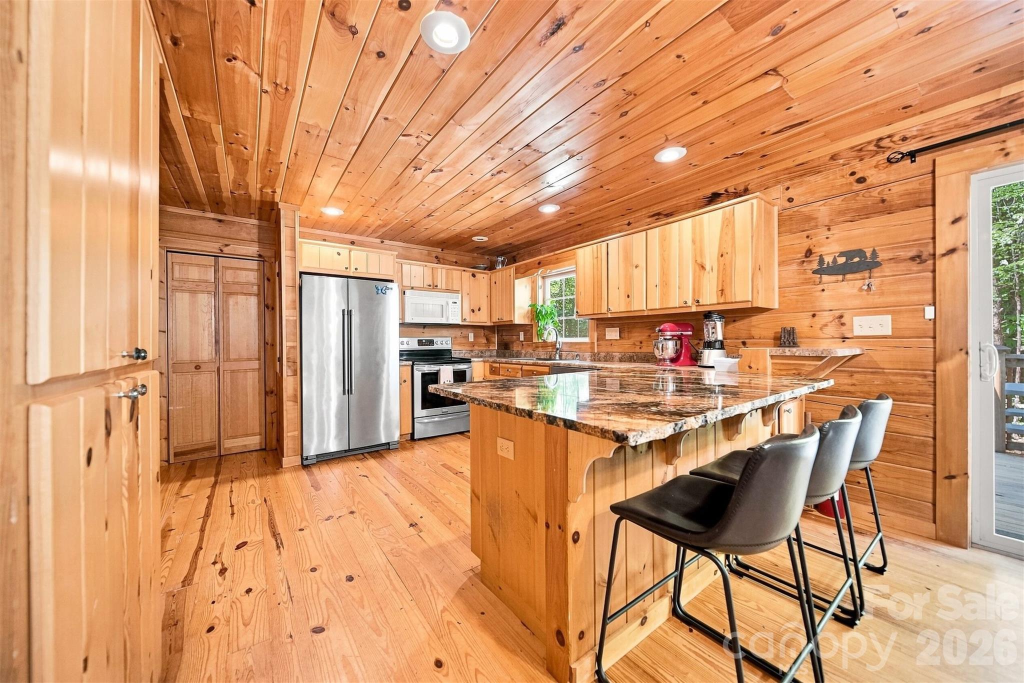 Single Family Residence at 963 Double Eagle Drive, Nebo, photo 12 of 48