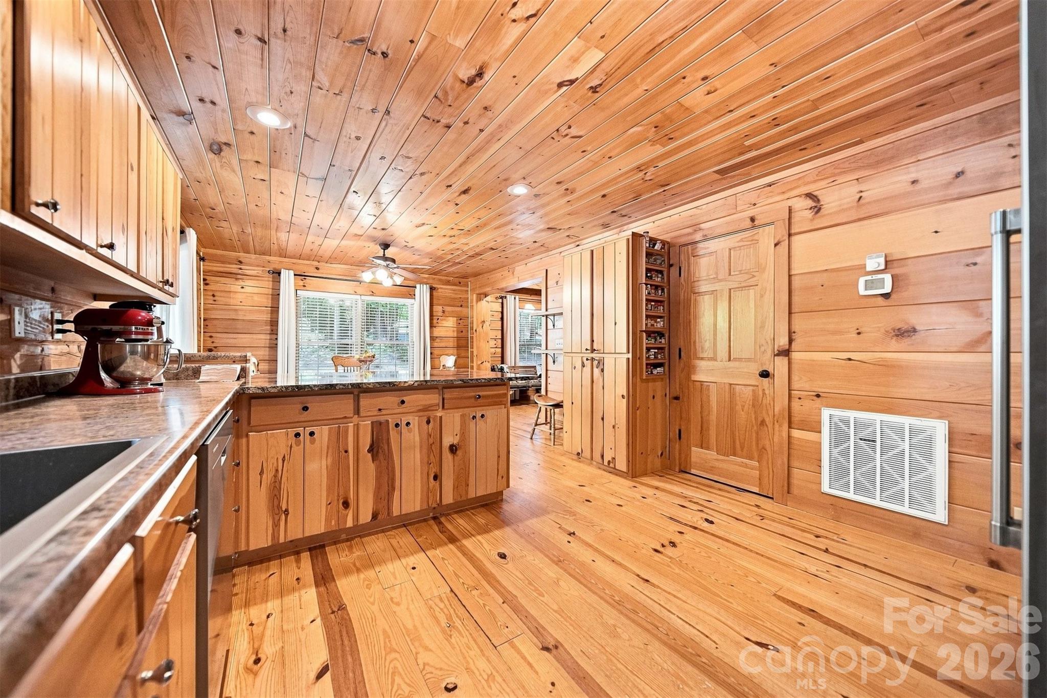 Single Family Residence at 963 Double Eagle Drive, Nebo, photo 14 of 48
