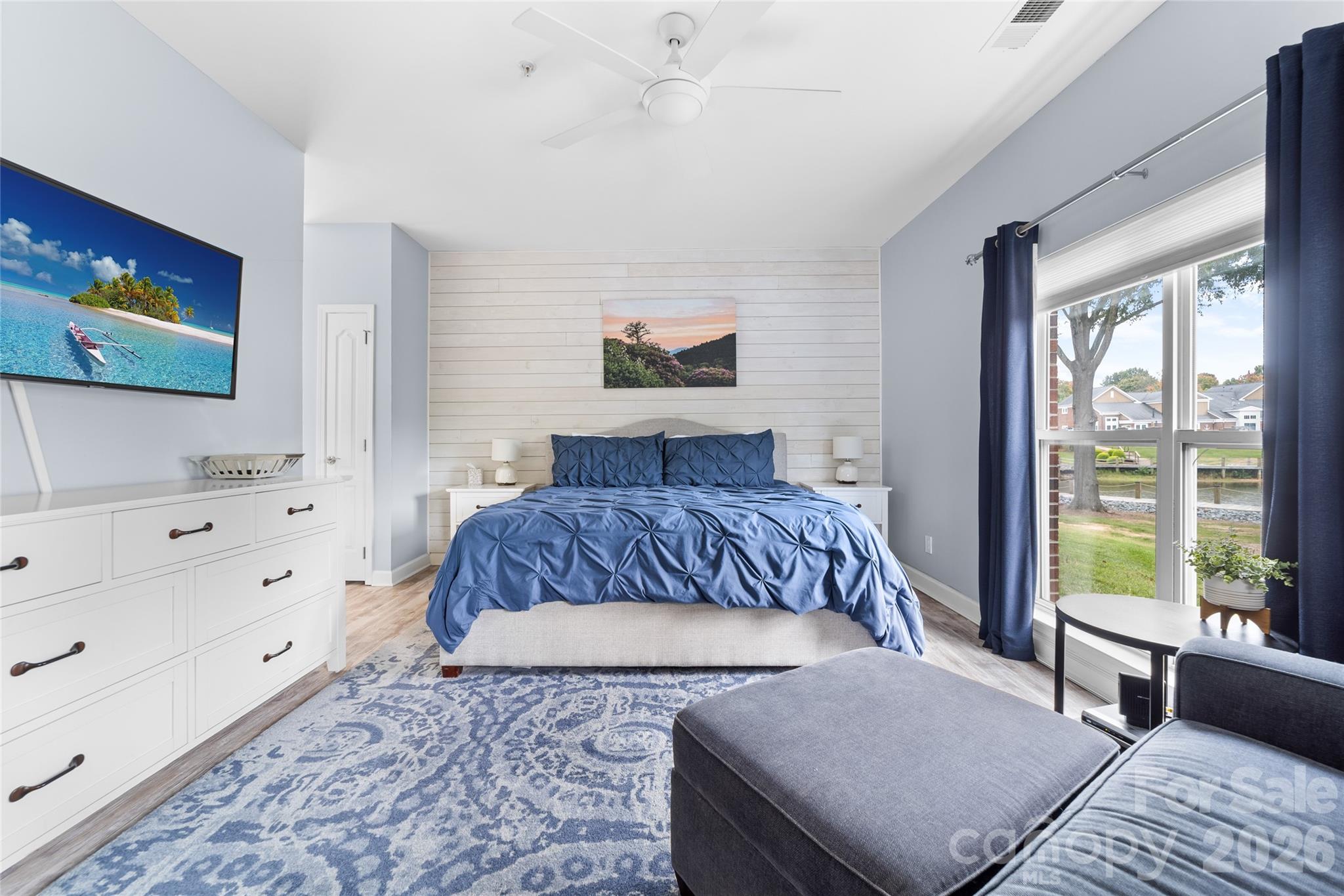 Condominium at 18619 Harborside Drive, Cornelius, photo 18 of 42
