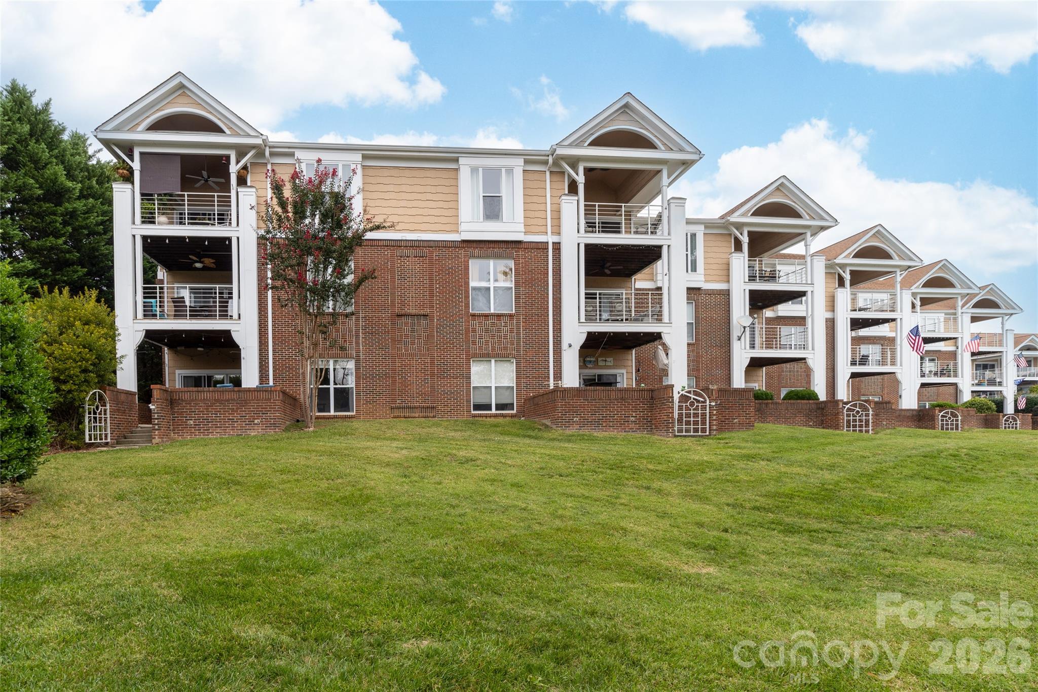 Condominium at 18619 Harborside Drive, Cornelius, photo 34 of 42