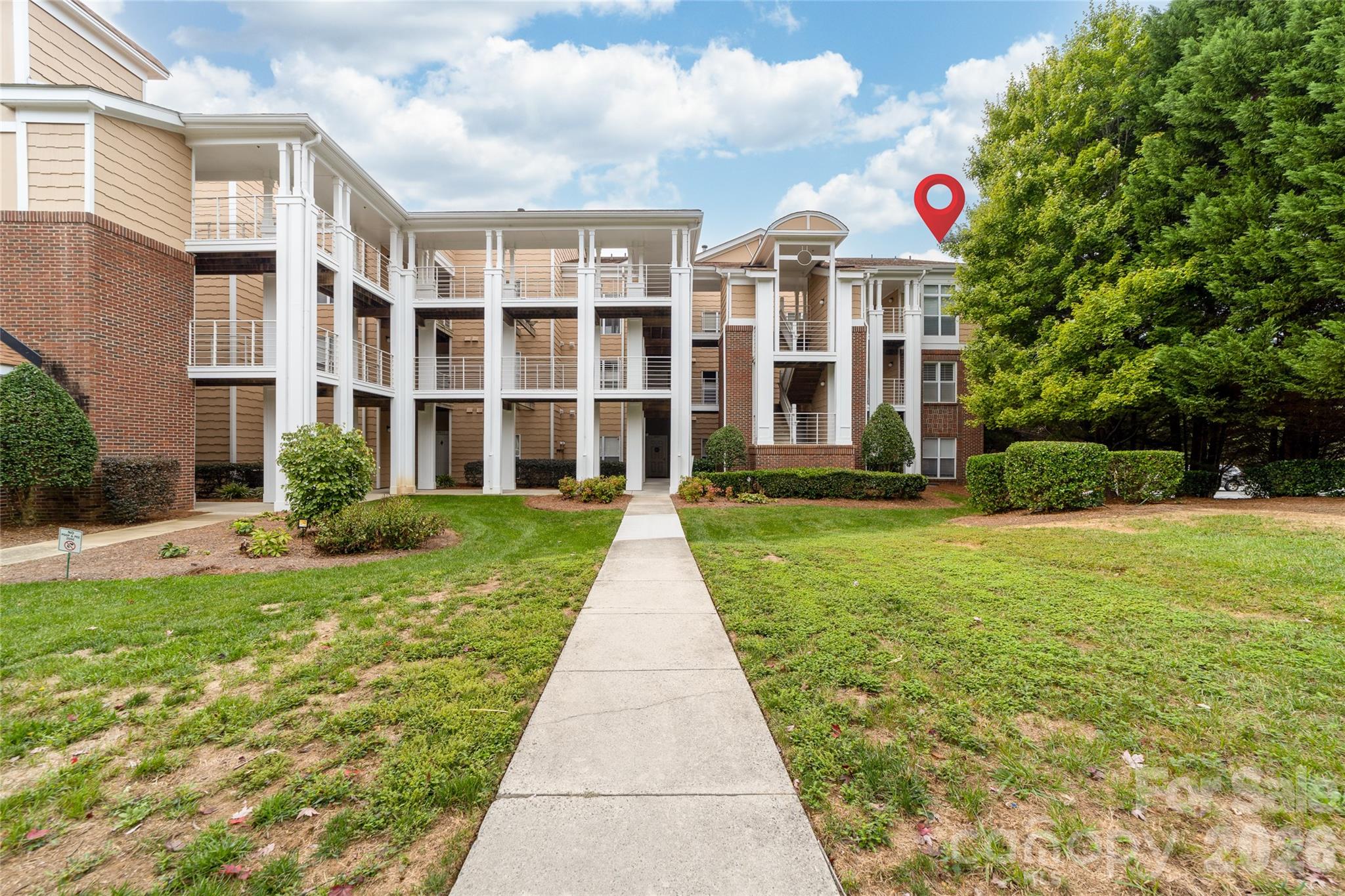 Condominium at 18619 Harborside Drive, Cornelius, photo 35 of 42
