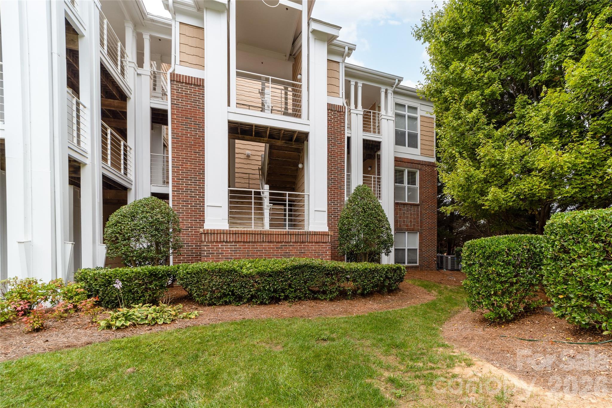 Condominium at 18619 Harborside Drive, Cornelius, photo 37 of 42
