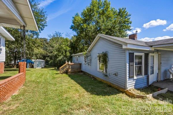 Single Family Residence at 404 Clinton Avenue, Lancaster, photo 5 of 25
