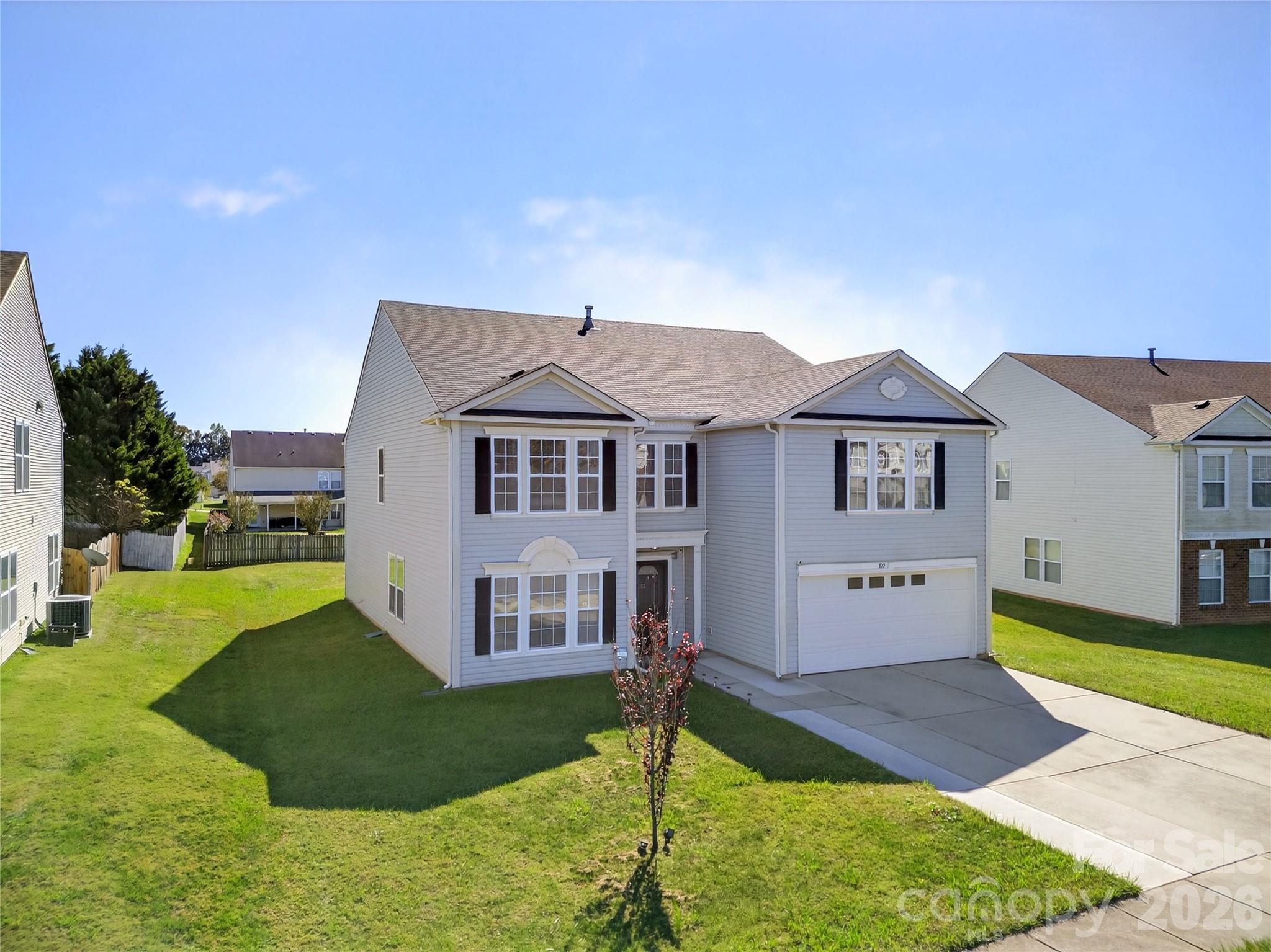 Single Family Residence at 109 Bennett Trail Drive, Mount Holly, photo 5 of 45
