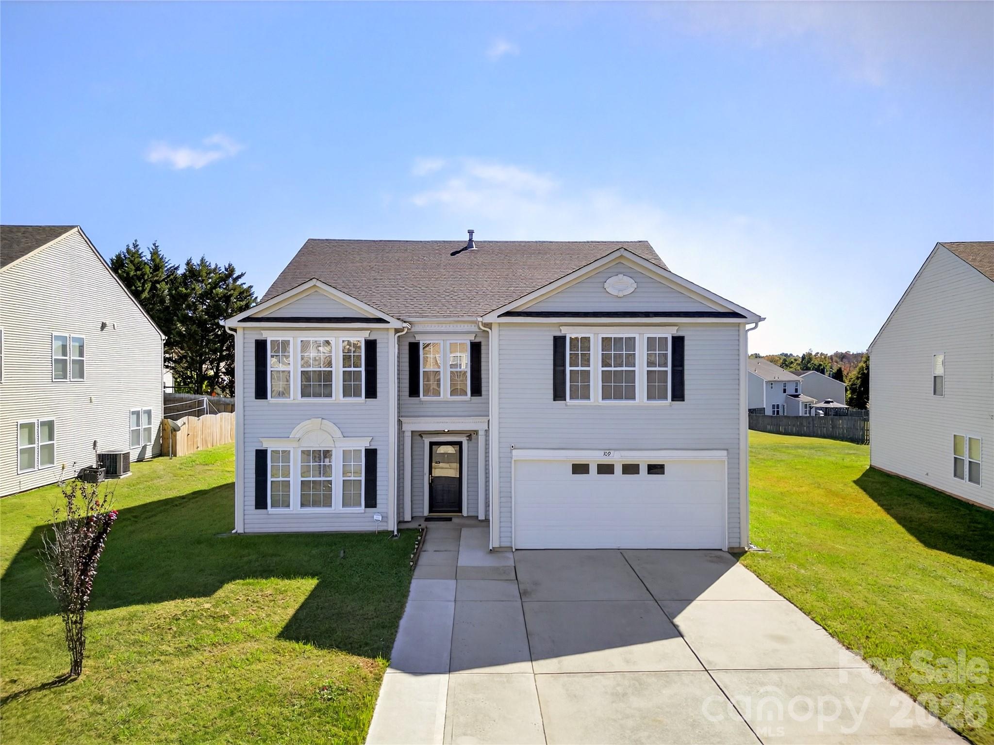 Single Family Residence at 109 Bennett Trail Drive, Mount Holly, photo 6 of 45