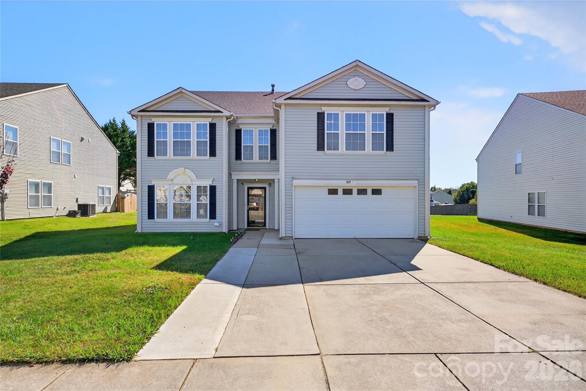 Single Family Residence at 109 Bennett Trail Drive, Mount Holly, photo 8 of 45