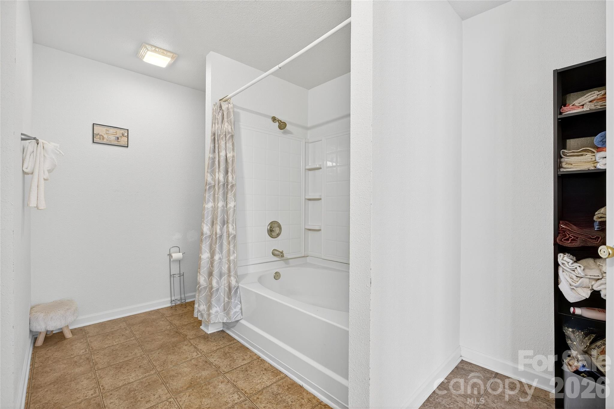 Single Family Residence at 109 Bennett Trail Drive, Mount Holly, photo 35 of 45