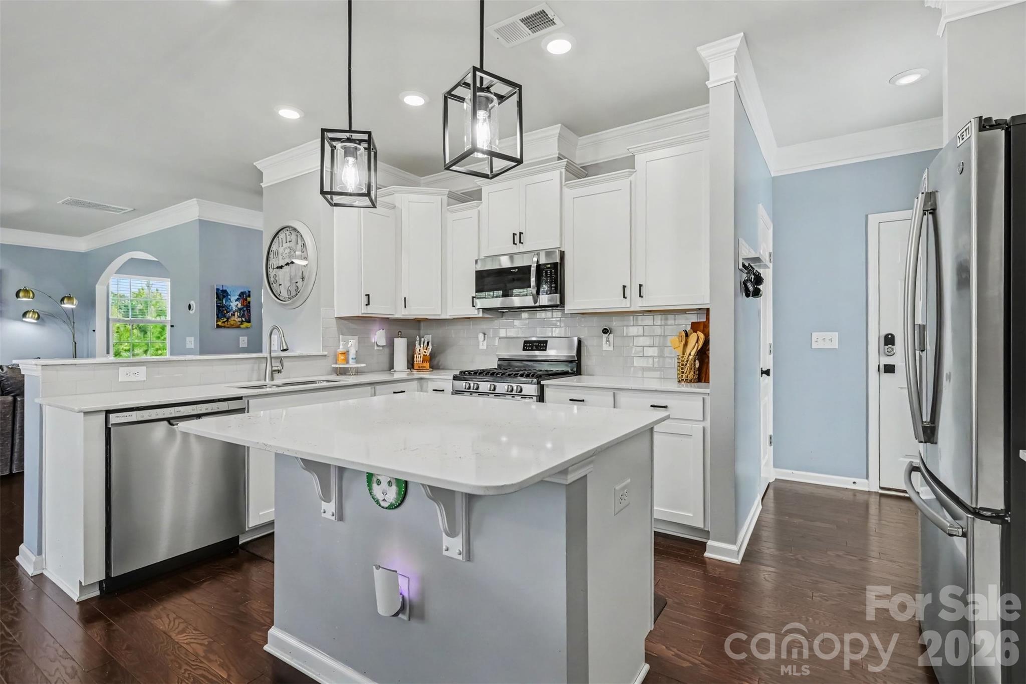 Single Family Residence at 437 Zoe Bee Drive, Clover, photo 7 of 30