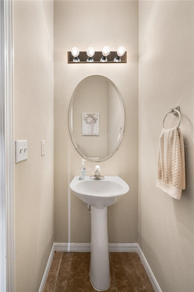 Half bath - 6937 LAKE EAGLEBROOKE DR, LAKELAND
